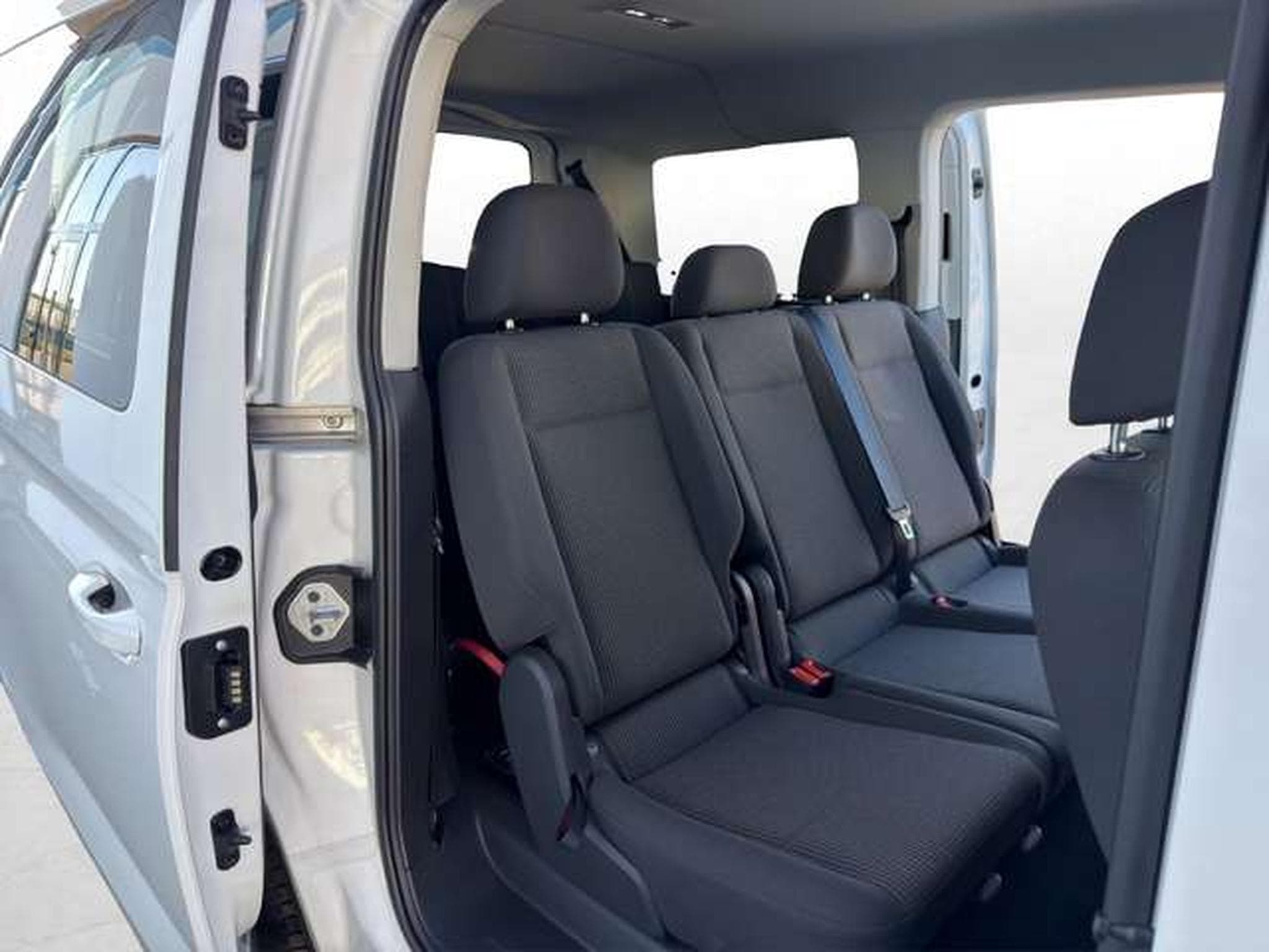 VW Autres Caddy Maxi 2.0 TDI DSG Kamera AHK 7-Sitzer App (2023) - Photo 23