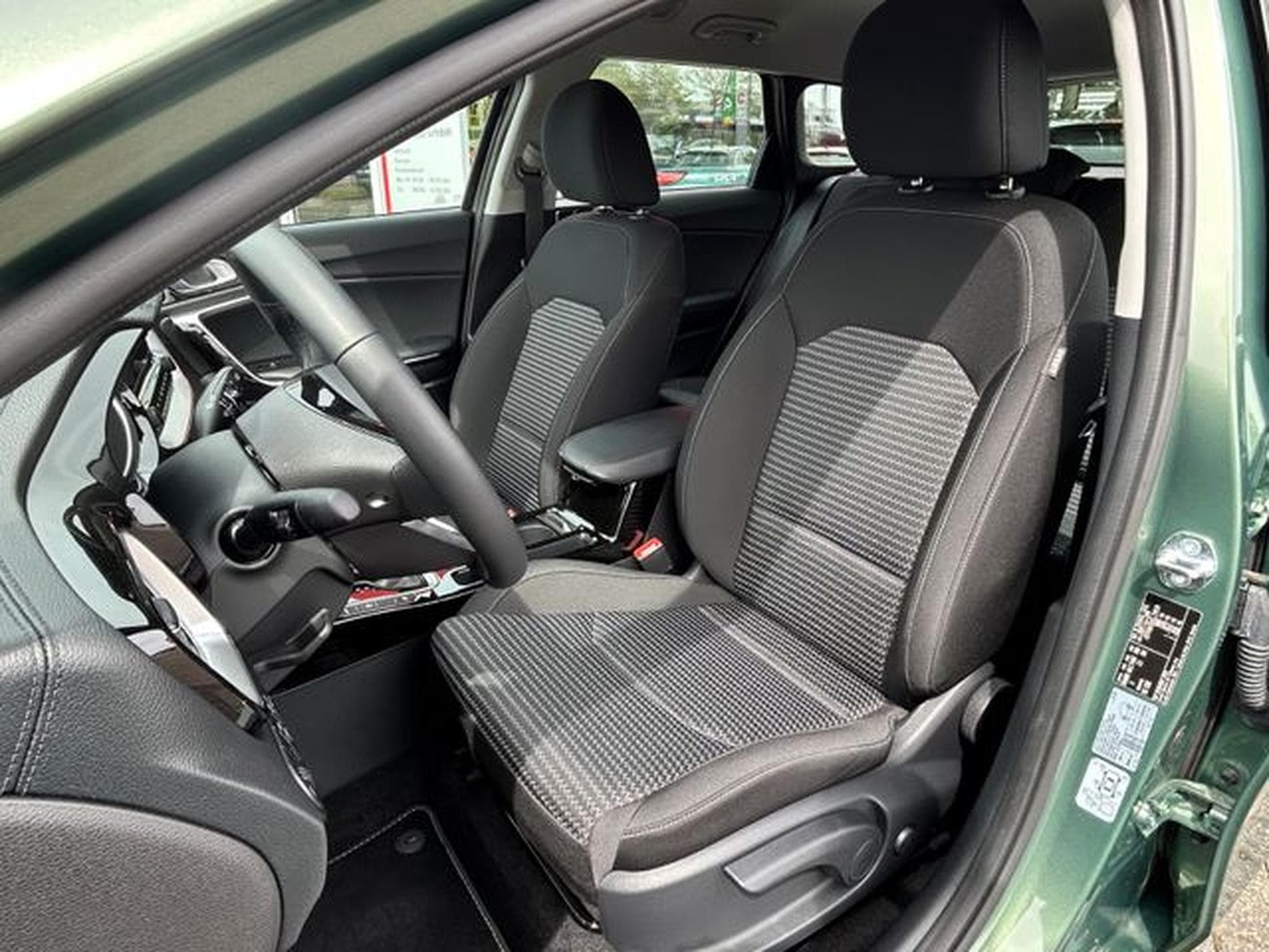 Kia Ceed Ceed SW 1,5T DCT Spirit Navi LED Kamera JBL  SHZ (2025) - Photo 10