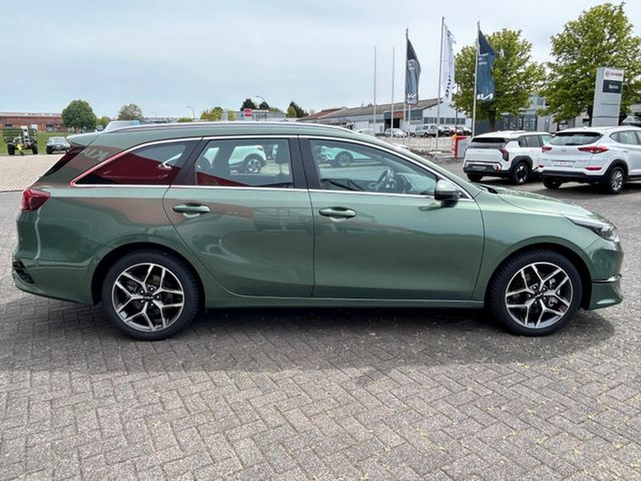 Kia Ceed Ceed SW 1,5T DCT Spirit Navi LED Kamera JBL  SHZ (2025) - Photo 9