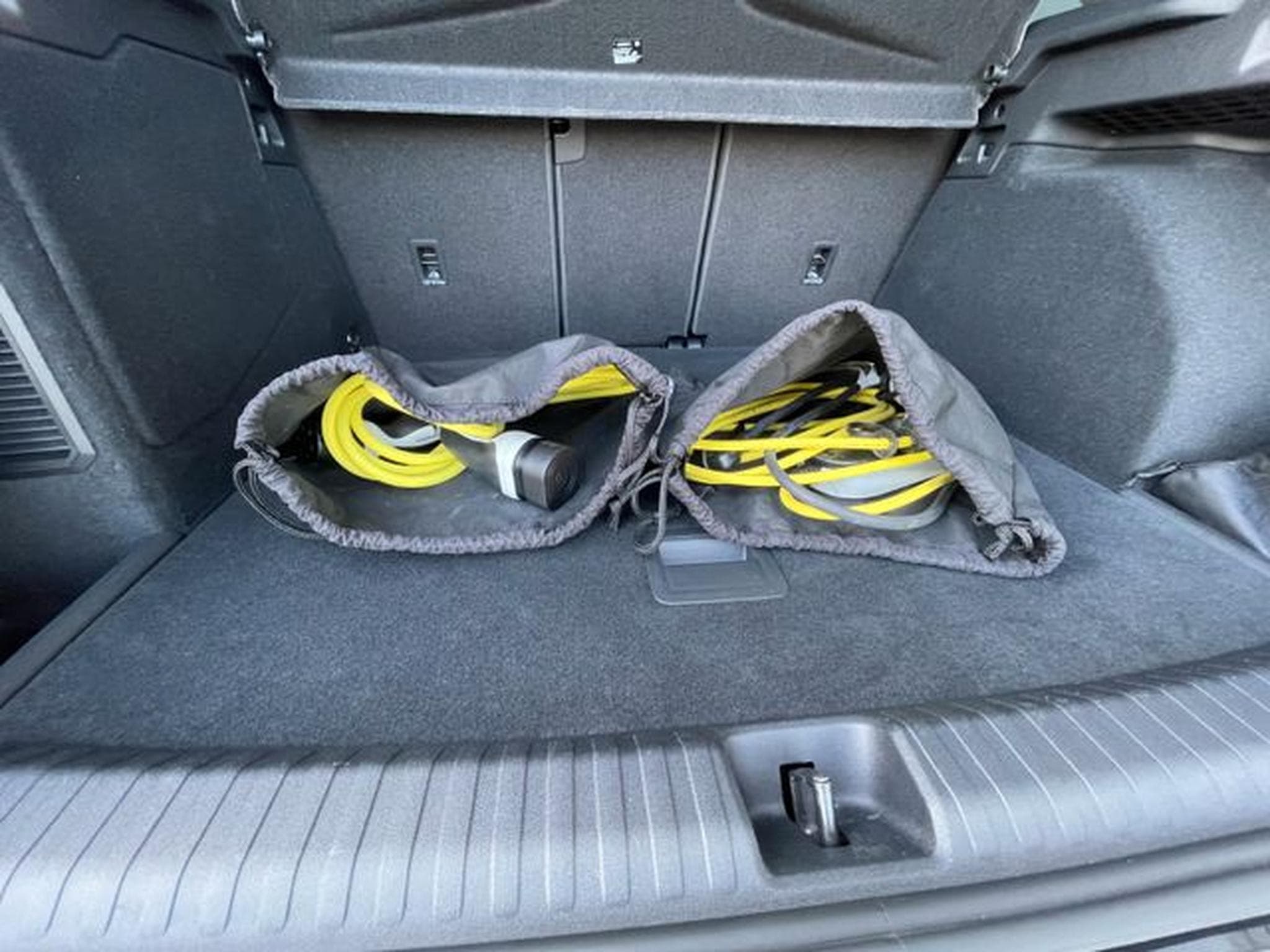 Cupra Terramar Terramar PHEV eHybrid 200kW VZ Schalensitz Stand (2025) - Photo 14
