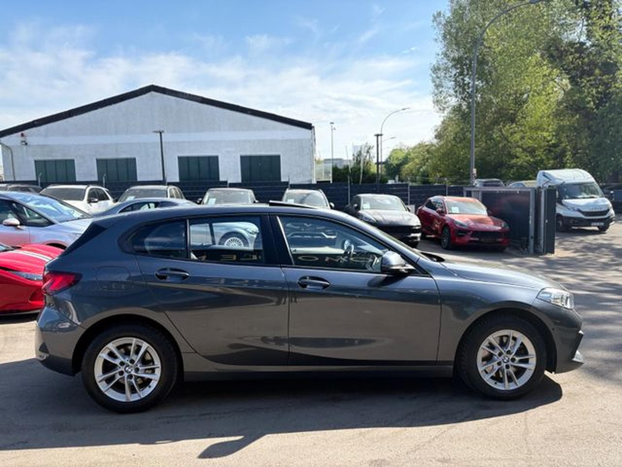 BMW 116 116 d ADVANTAGE *AUTOMATIK*PANO*NAVI*LED* (2021) - Foto 12