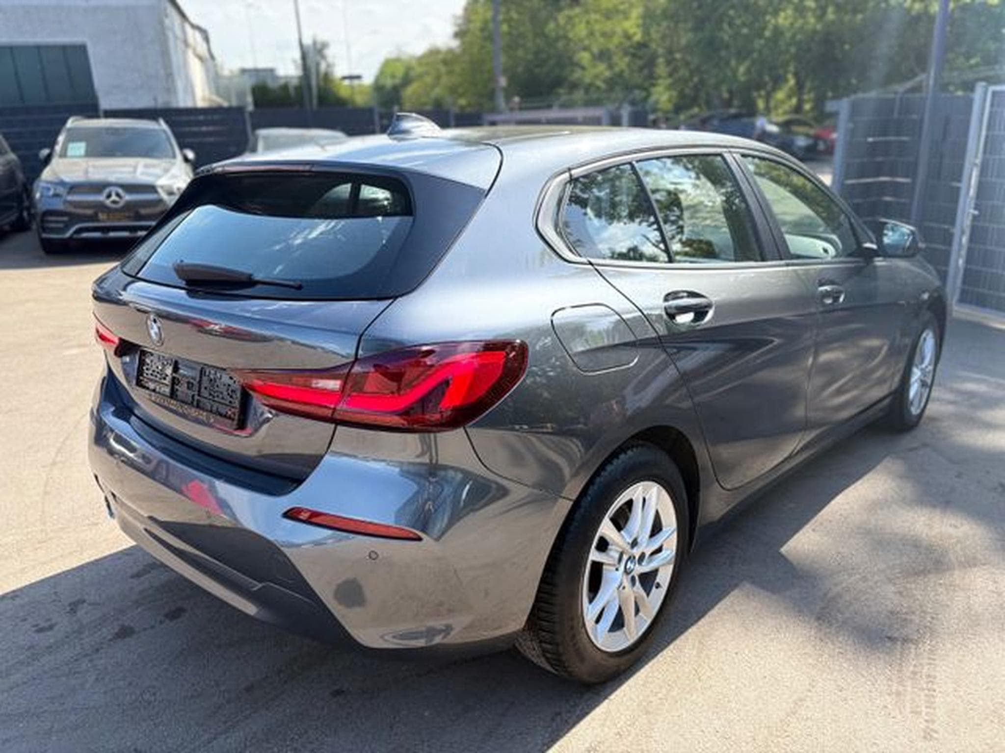 BMW 116 116 d ADVANTAGE *AUTOMATIK*PANO*NAVI*LED* (2021) - Foto 7