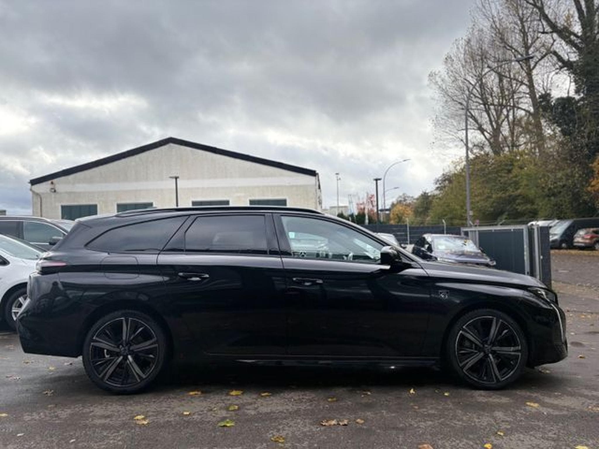 Peugeot 308 308 SW GT*AUT*PANORAMA*MATRIX*360 KAMERA*TRAUM* (2022) - Foto 12