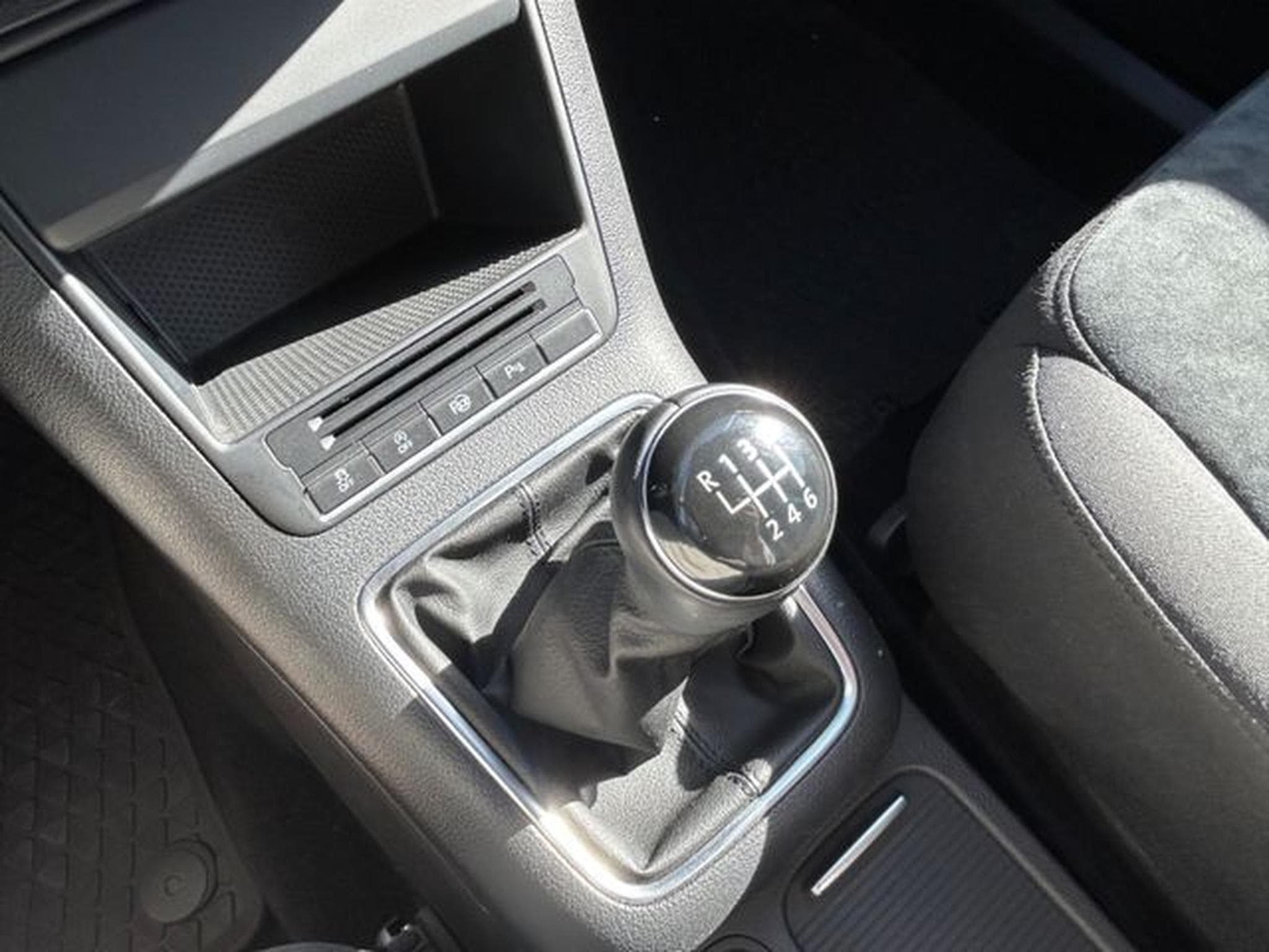 VW Tiguan Tiguan Sport &amp; Style BMT *Navi*Bi-Xenon*Alcantar (2013) - Photo 13