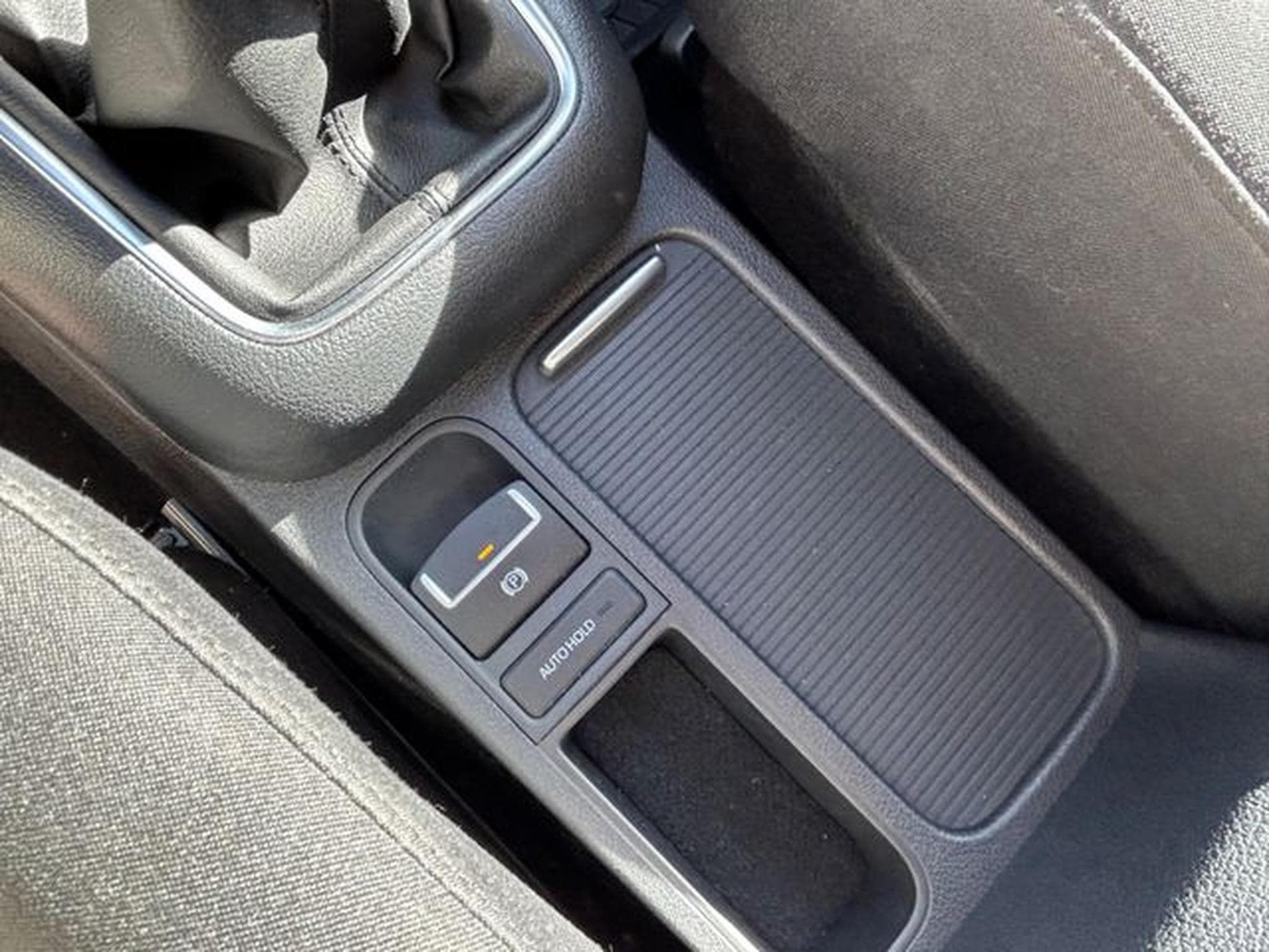 VW Tiguan Tiguan Sport &amp; Style BMT *Navi*Bi-Xenon*Alcantar (2013) - Photo 14