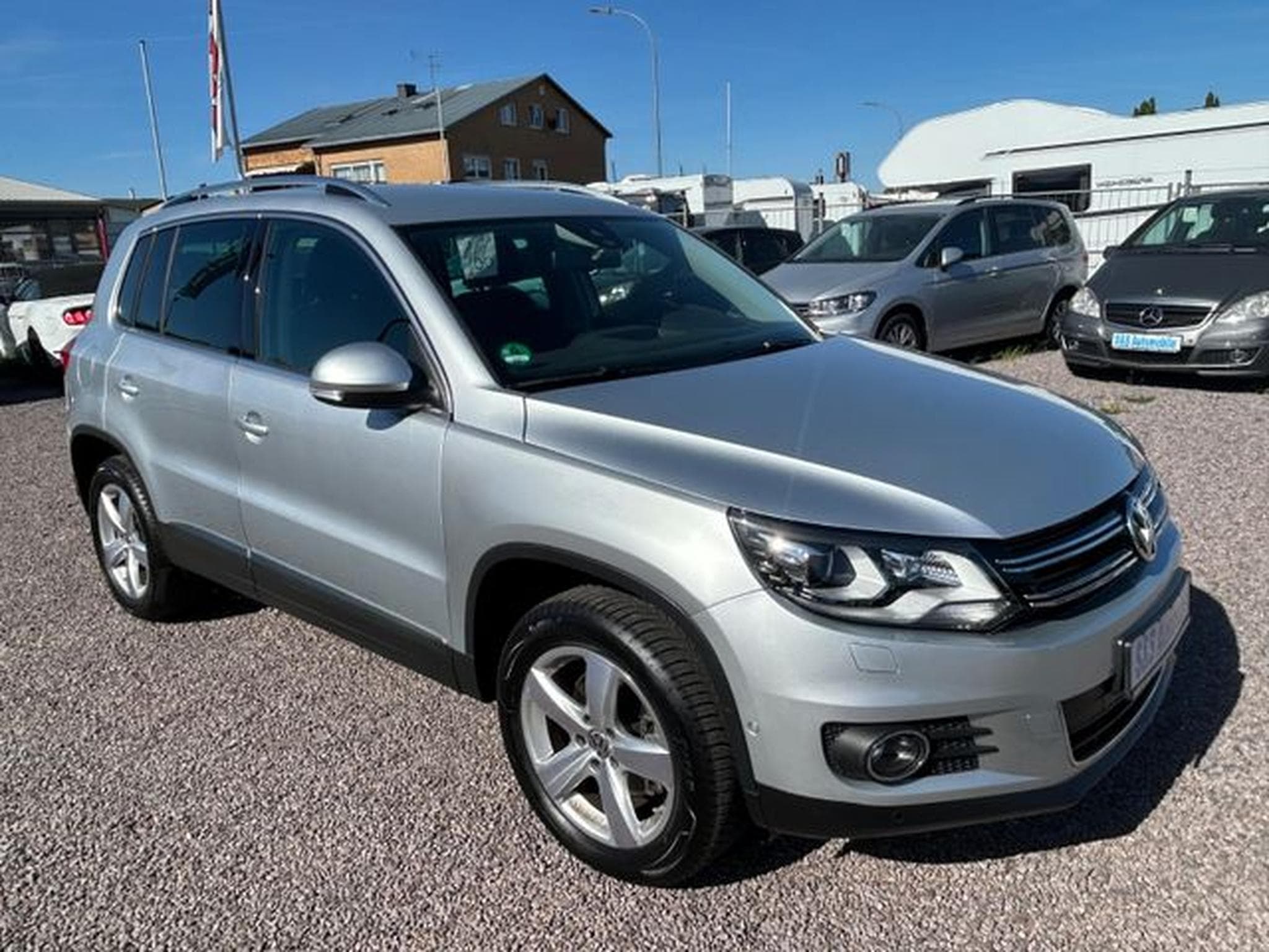 VW Tiguan Tiguan Sport &amp; Style BMT *Navi*Bi-Xenon*Alcantar (2013) - Photo 3