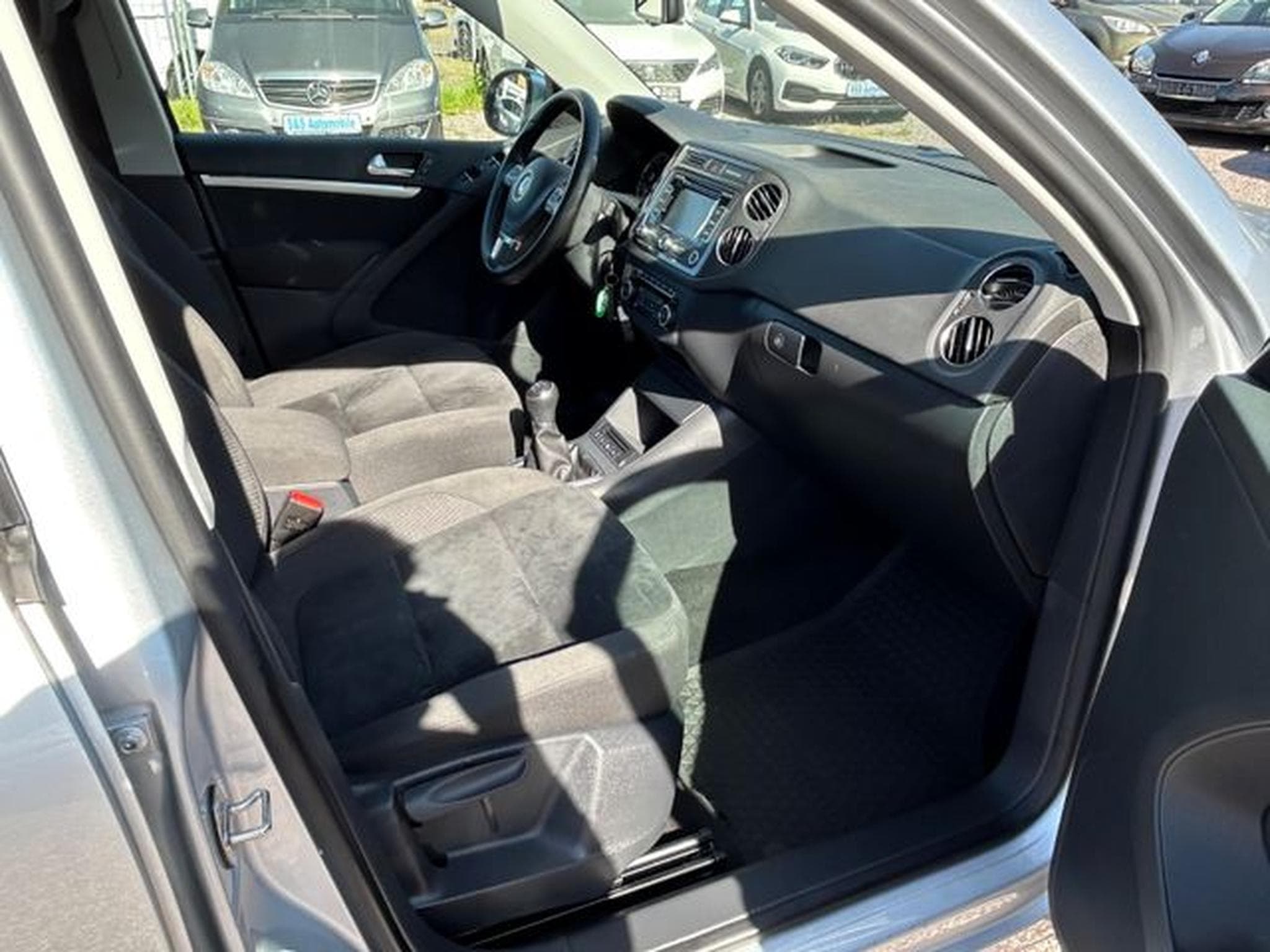 VW Tiguan Tiguan Sport &amp; Style BMT *Navi*Bi-Xenon*Alcantar (2013) - Photo 9