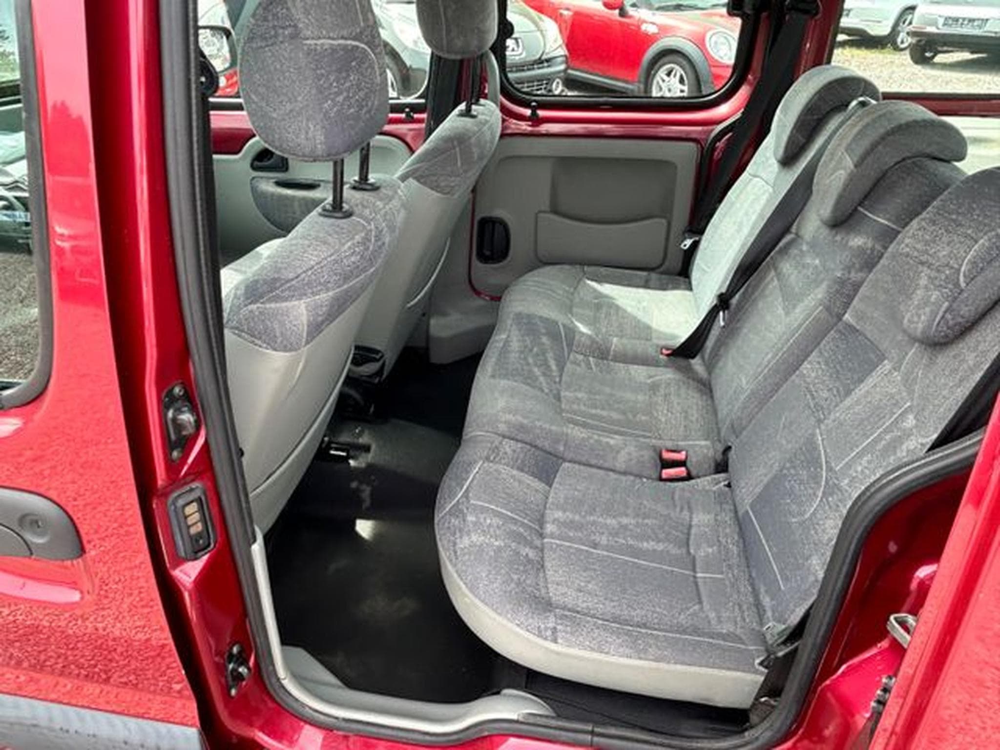 Renault Kangoo Kangoo 1.6 16V  * 95 TKM * 5-Sitzer * (2005) - Photo 8