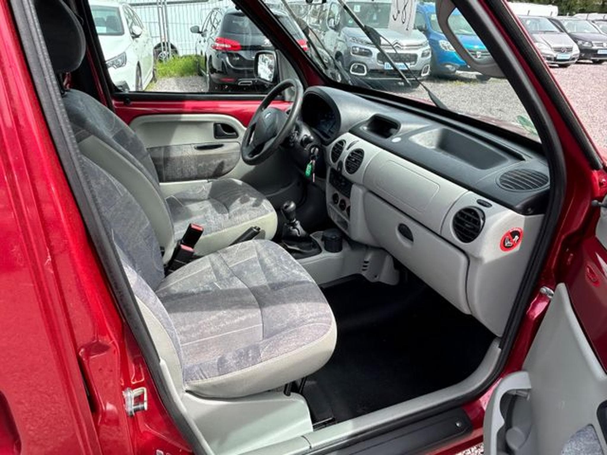 Renault Kangoo Kangoo 1.6 16V  * 95 TKM * 5-Sitzer * (2005) - Photo 9