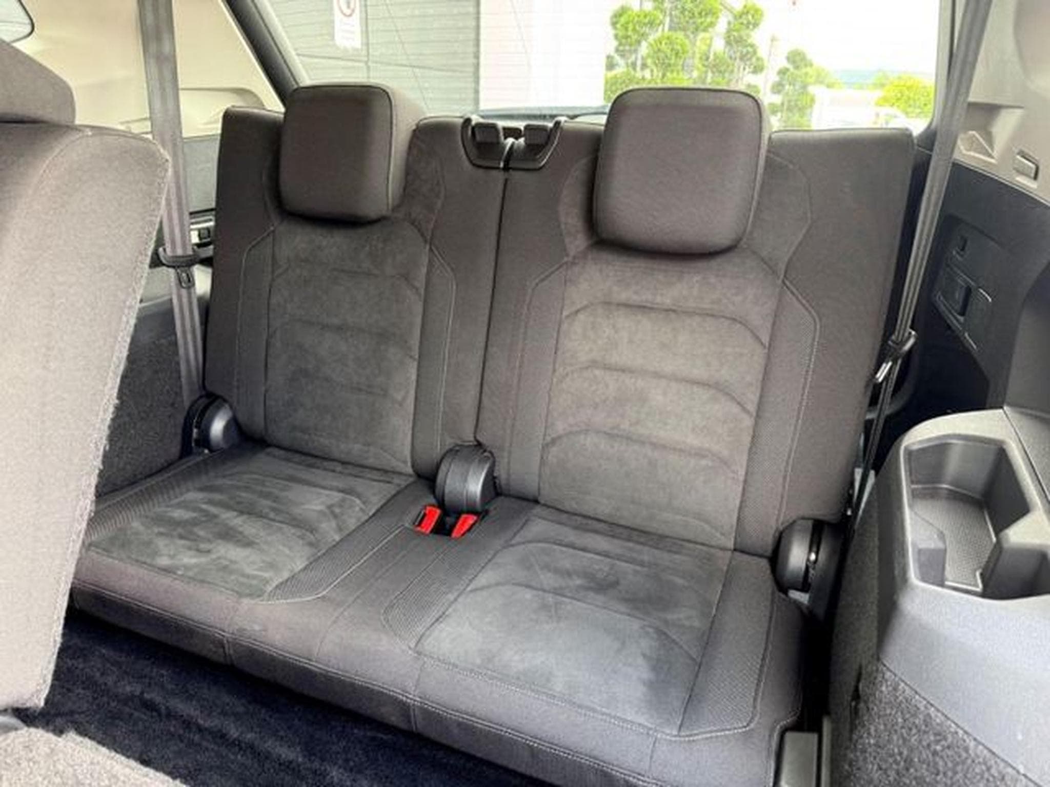VW Tiguan Tiguan Allspace 2.0 TDI DSG 4Motion 7.SITZER (2017) - Foto 15
