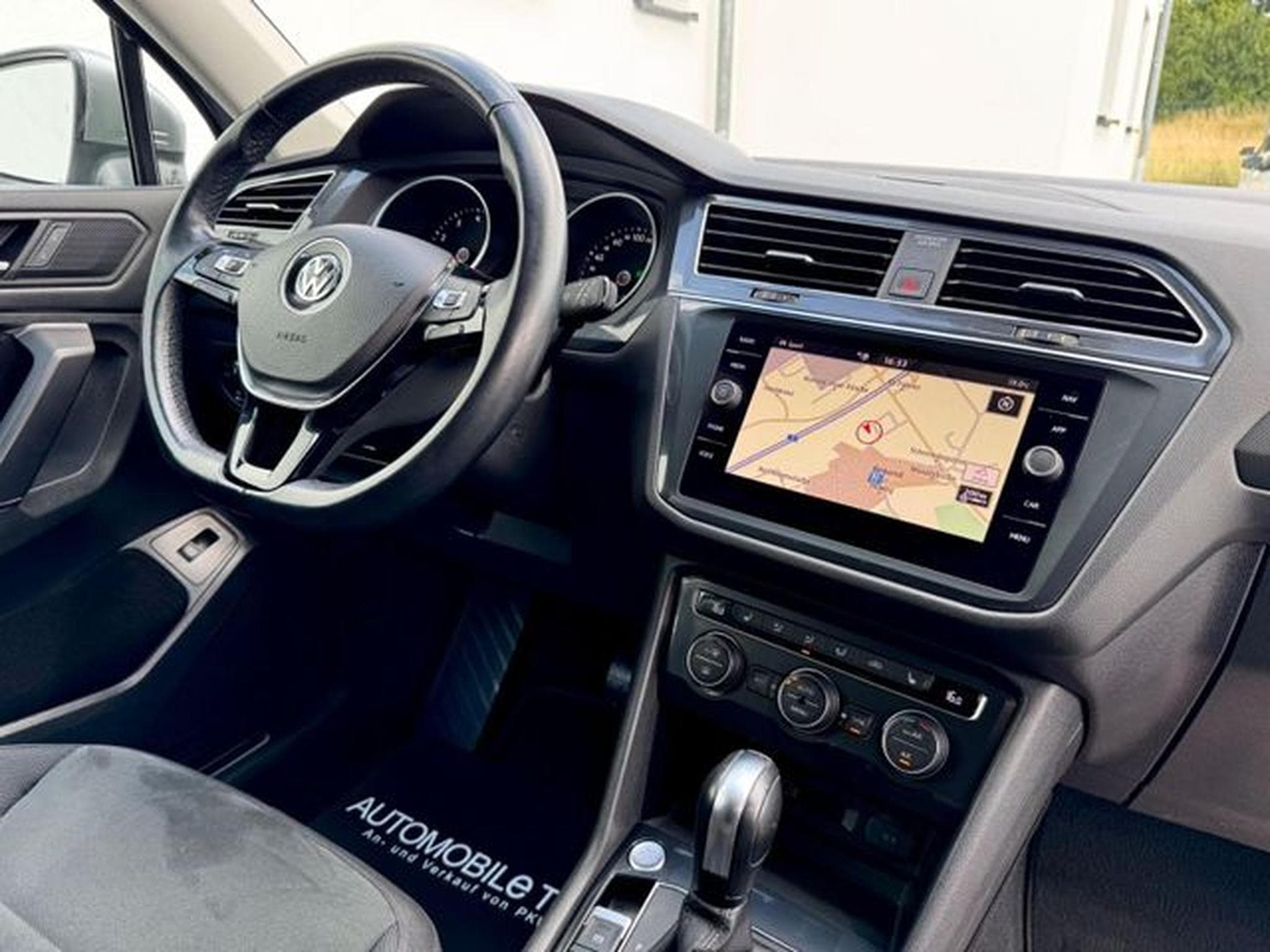 VW Tiguan Tiguan Allspace Highline 2.0 TSI 4Motion (2019) - Foto 12