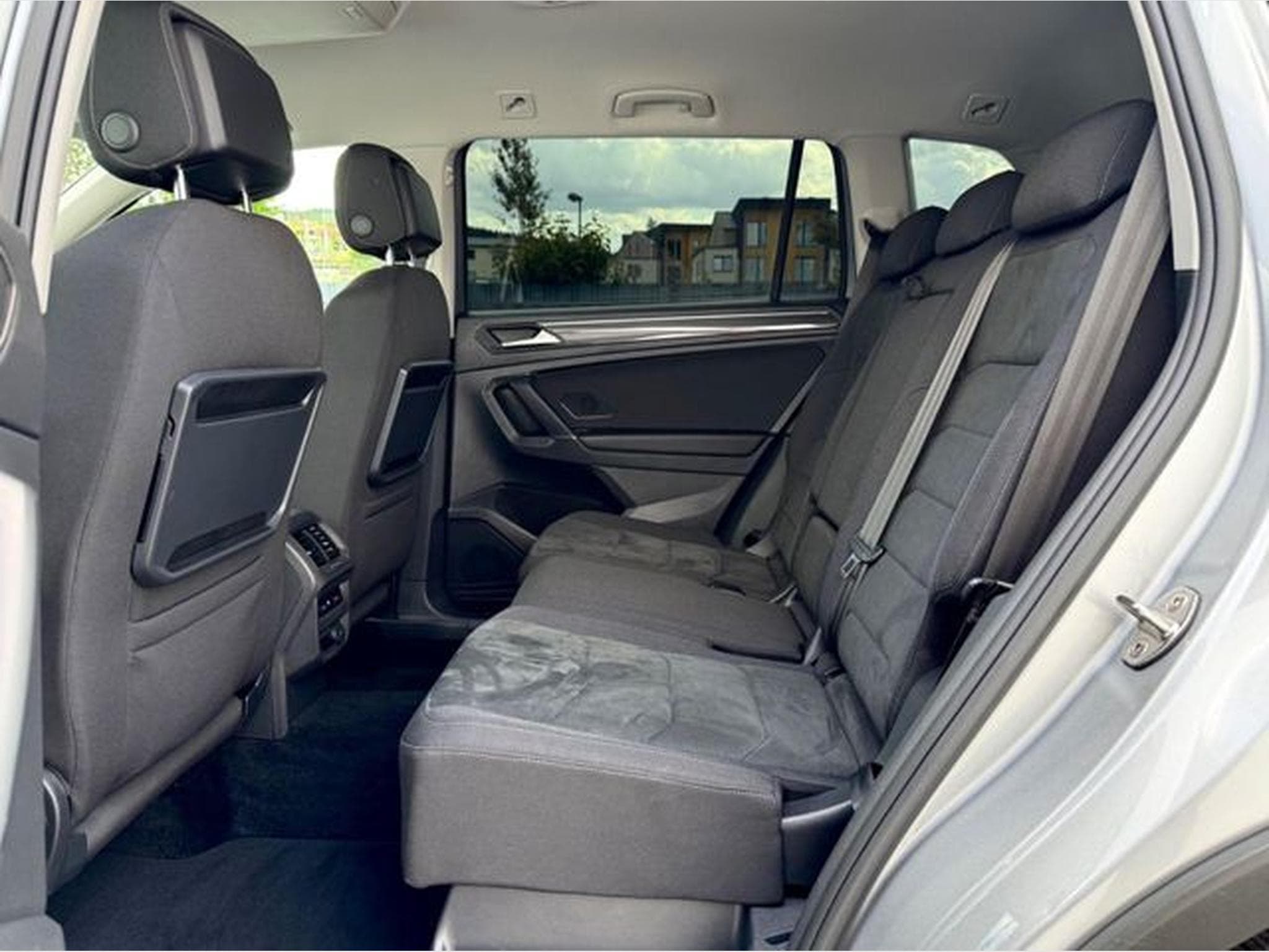 VW Tiguan Tiguan Allspace Highline 2.0 TSI 4Motion (2019) - Foto 14