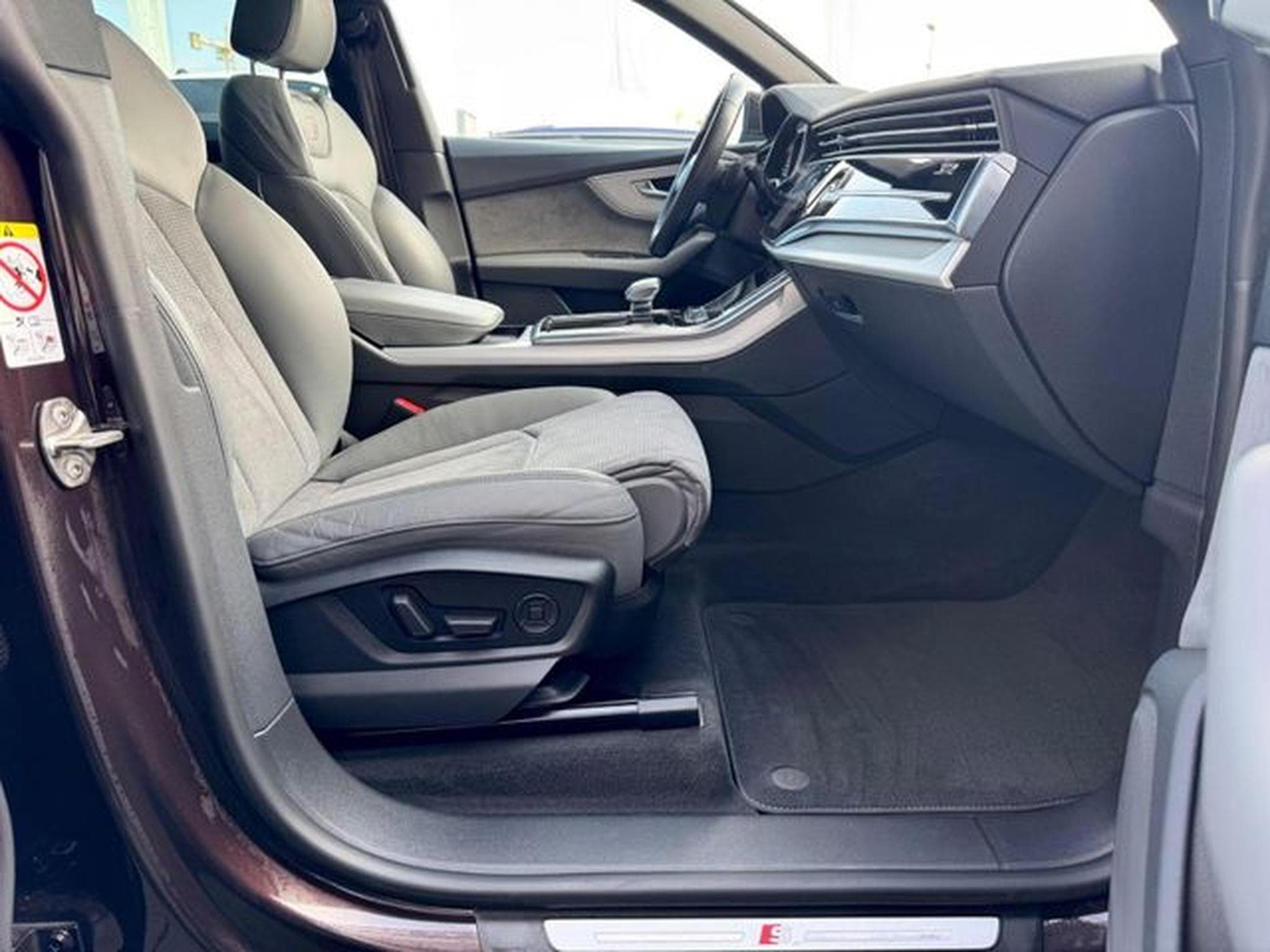 Audi Q8 Q8 50 TDI quattro S line /NAVI/LED/ACC/CAM/ (2021) - Photo 12
