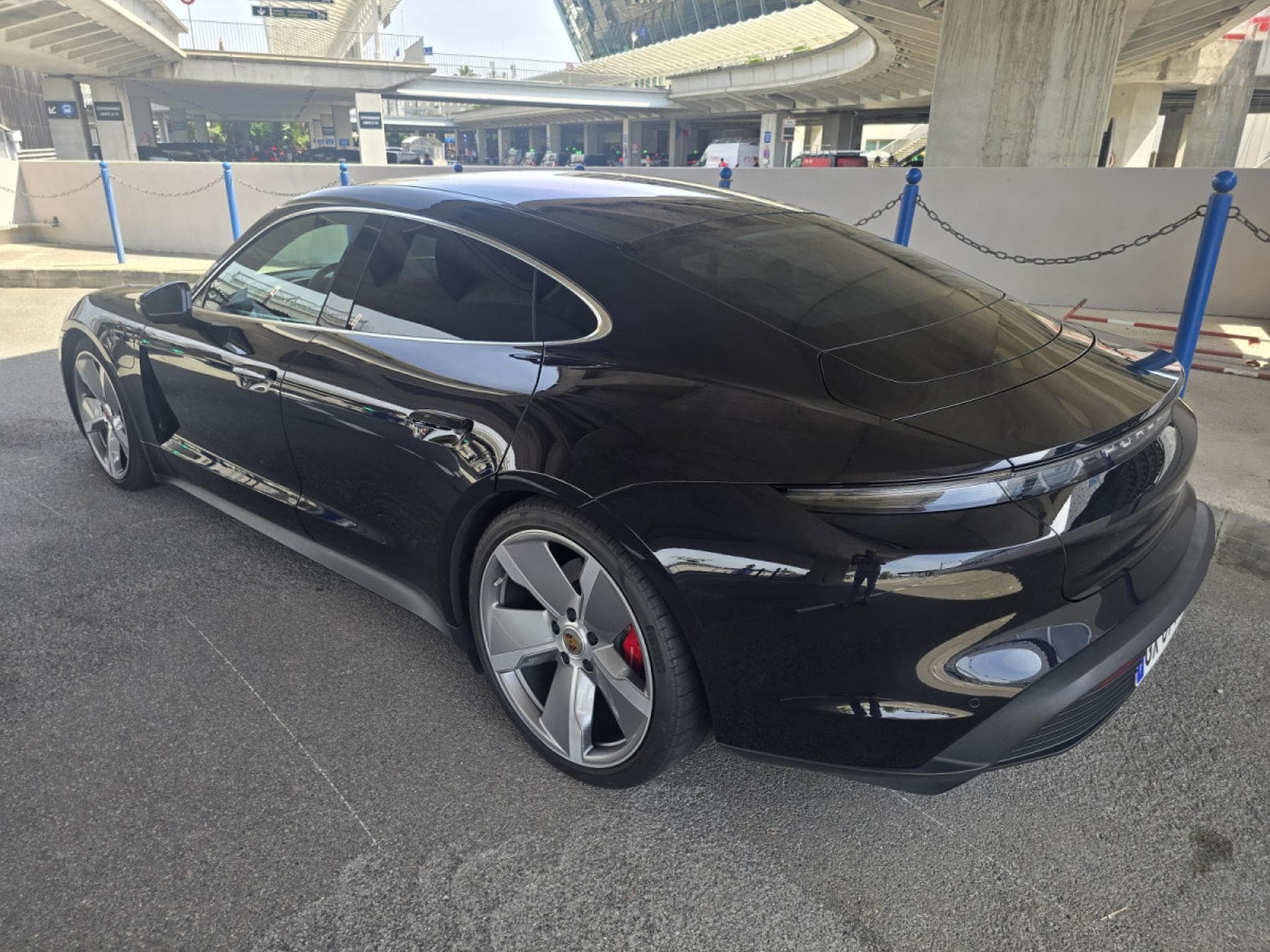 Porsche Taycan 4S SPORT 571CH Performance plus battery 1 year (2020) - Photo 2