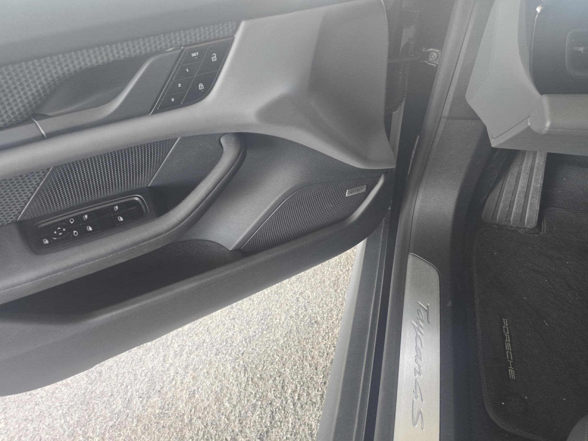 Porsche Taycan 4S SPORT 571CH Performance plus battery 1 year (2020) - Photo 23