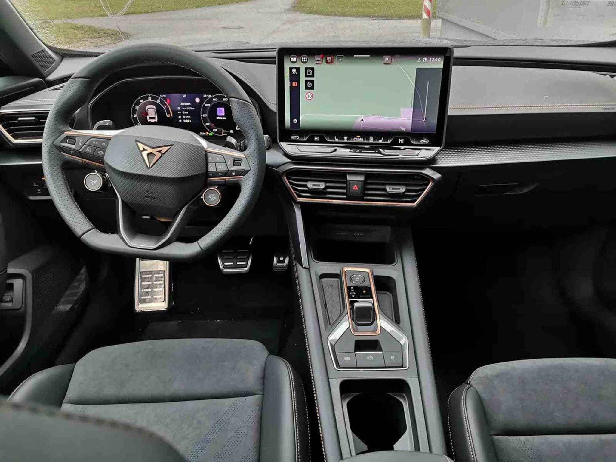 Cupra Formentor 2.0 TSi DSG 333 Facelift 4DRIVE (2025) - Photo 4