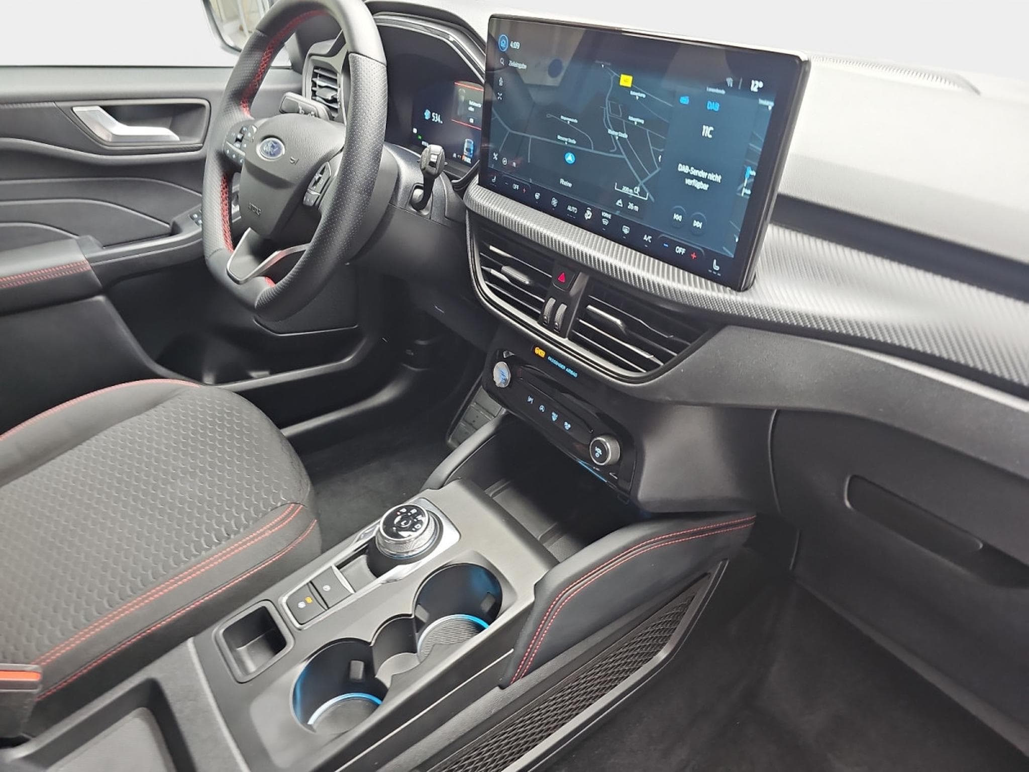 Ford Kuga 1.5 EcoBoost 186 Auto ST-Line (2025) - Photo 15