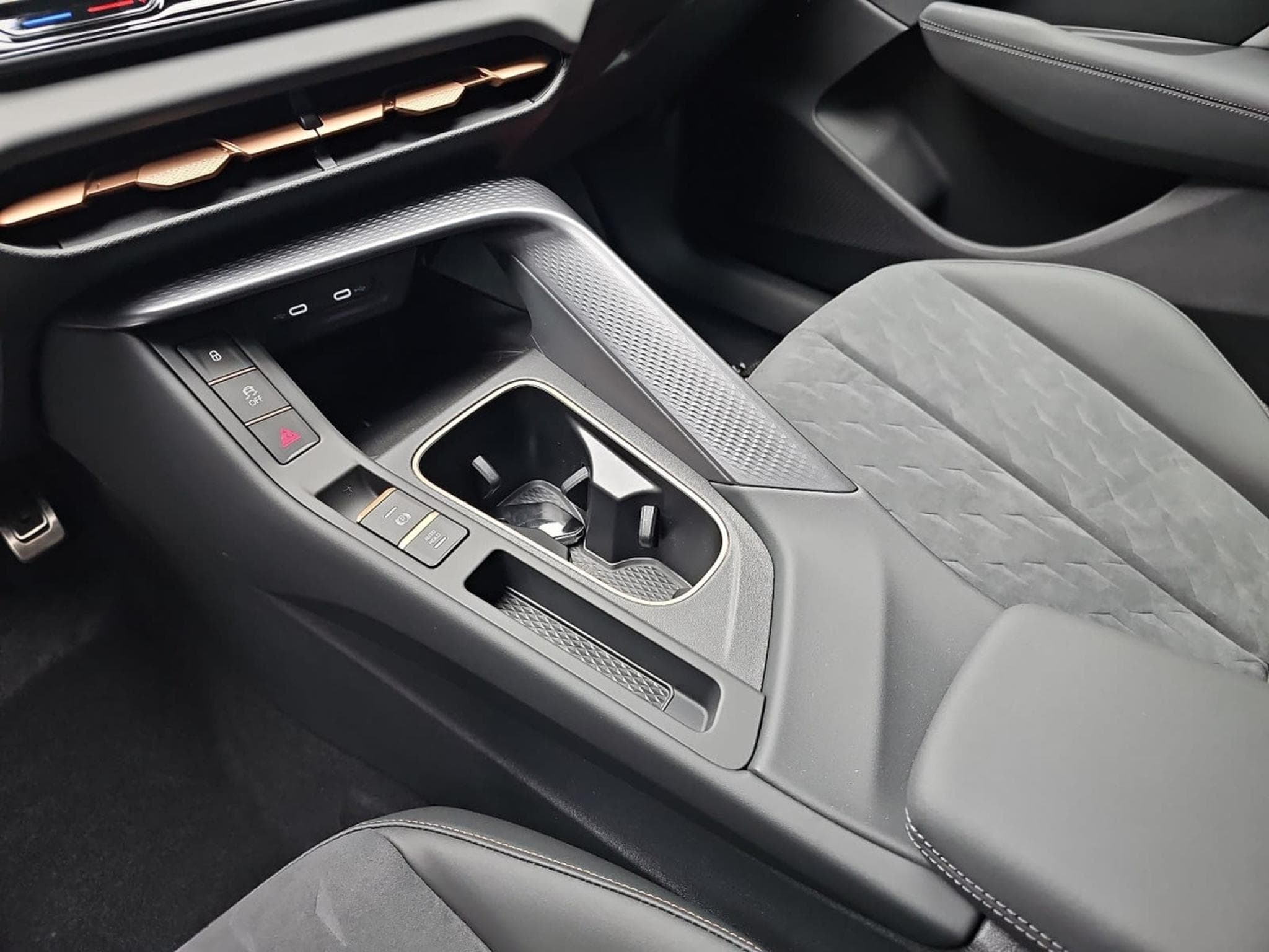 Cupra Terramar 1.5 eTSi DSG 150 (2026) - Photo 12