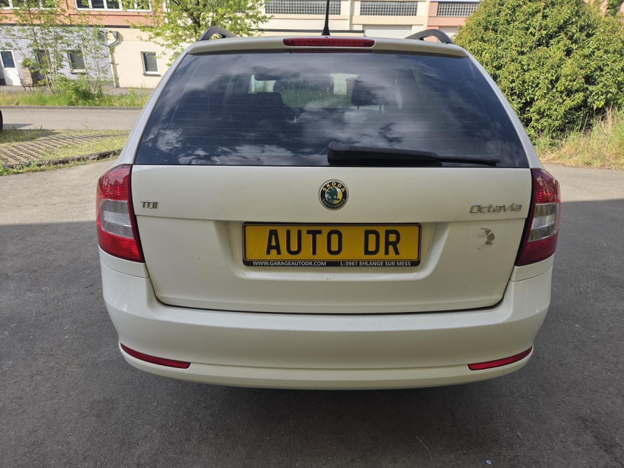 Skoda Octavia Combi 1.6 Tdi 105 CV Garantie 12 Mois (2011) - Photo 14