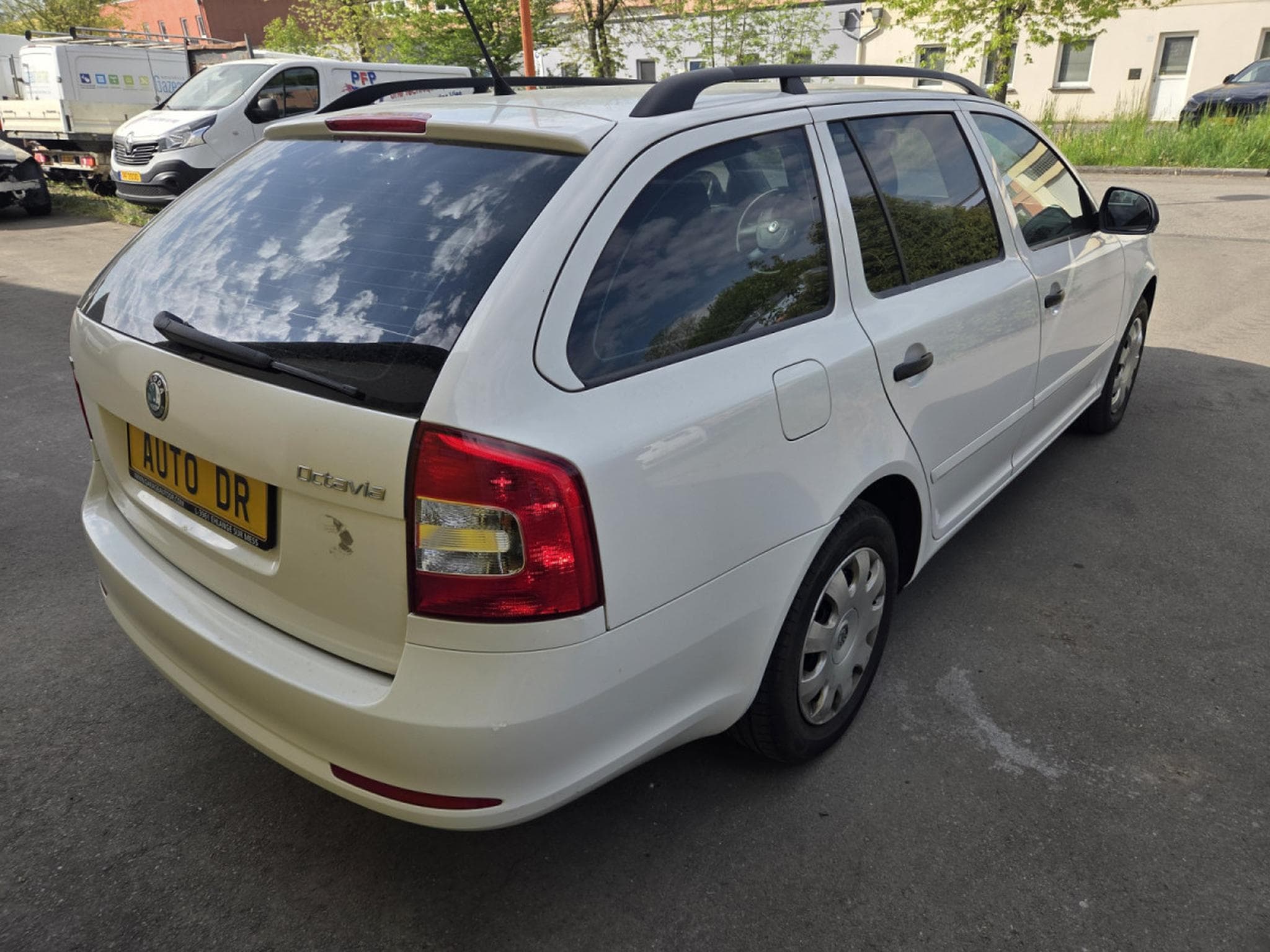 Skoda Octavia Combi 1.6 Tdi 105 CV Garantie 12 Mois (2011) - Photo 17