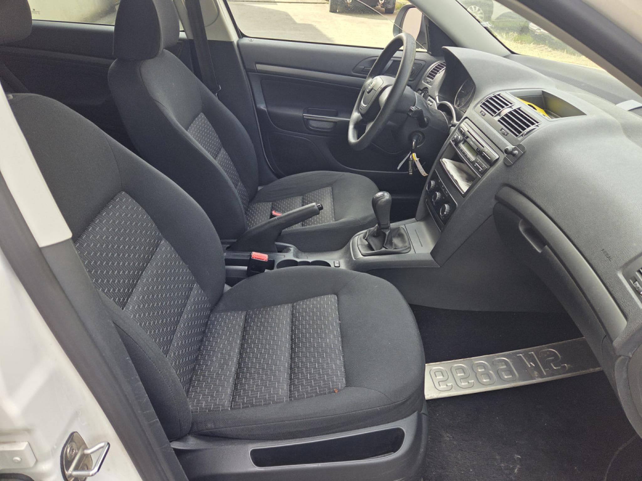Skoda Octavia Combi 1.6 Tdi 105 CV Garantie 12 Mois (2011) - Photo 8