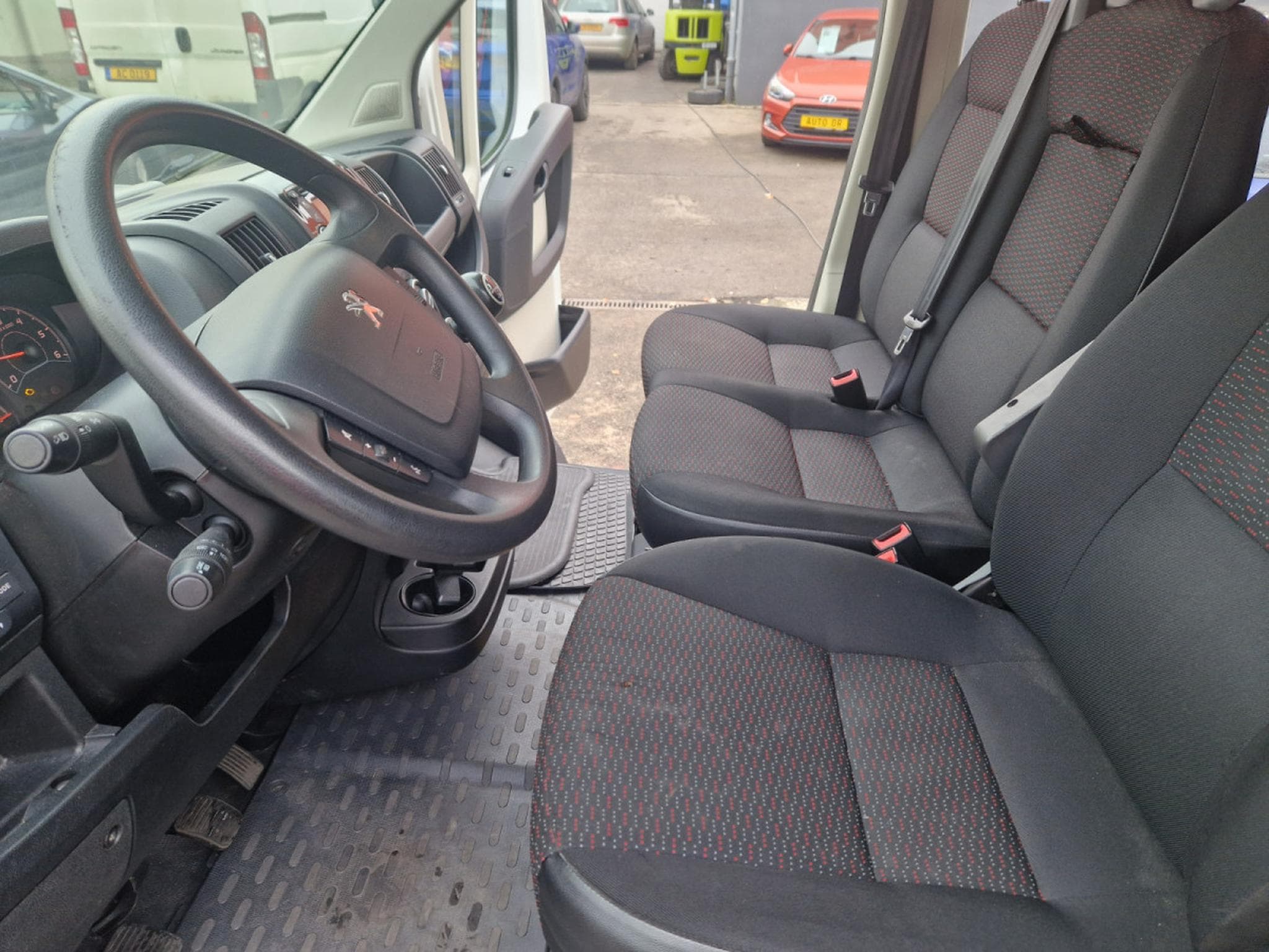 Peugeot Boxer 2.0 Hdi 130 CV Double Cabine 6 Places Garantie 12 Mois (2016) - Foto 11