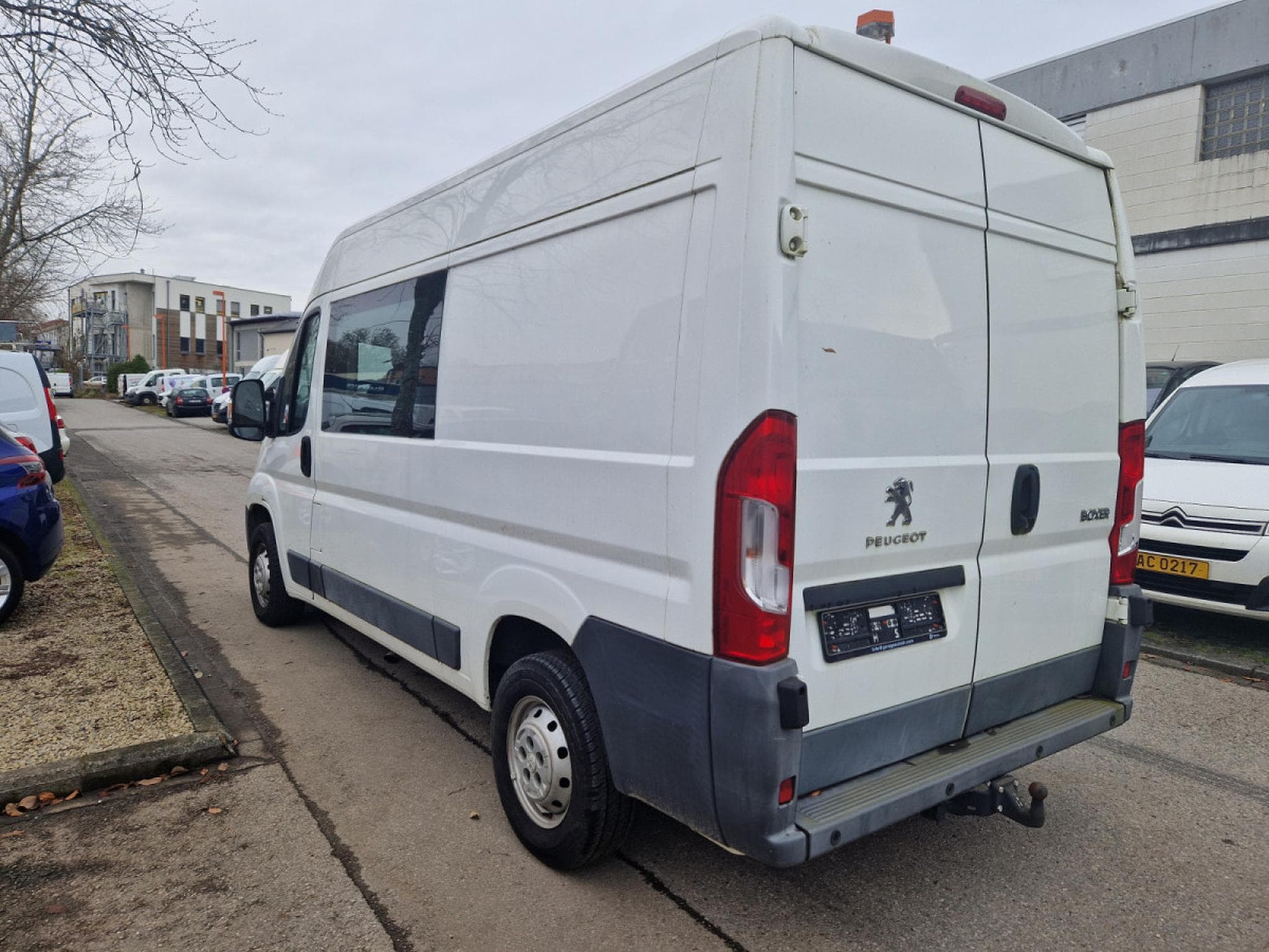 Peugeot Boxer 2.0 Hdi 130 CV Double Cabine 6 Places Garantie 12 Mois (2016) - Foto 4