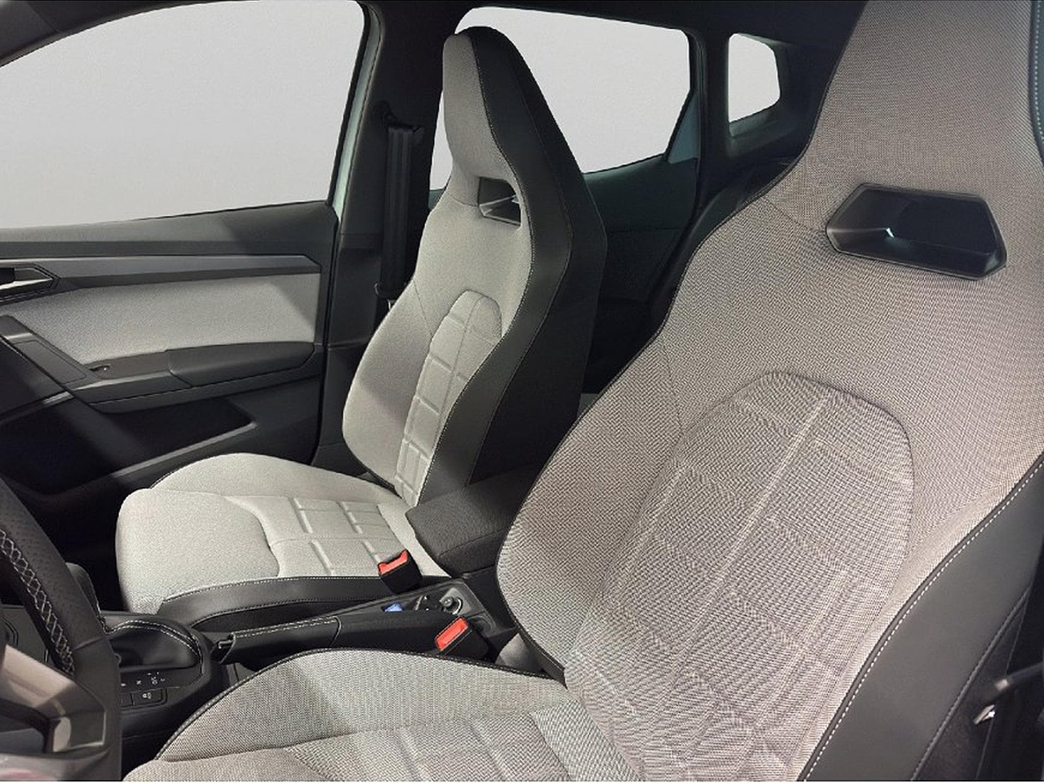 Seat Arona (2026) - Photo 9