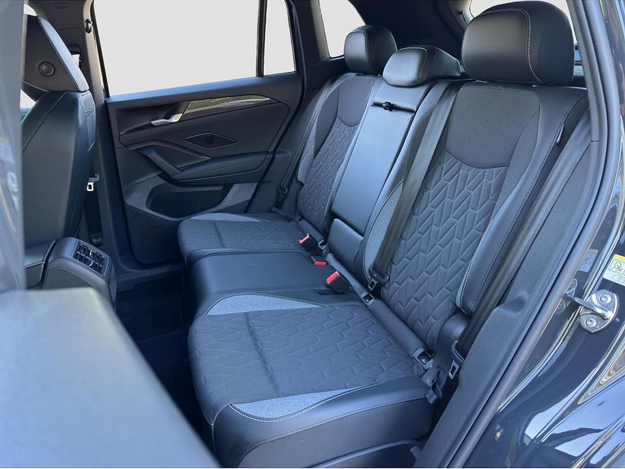VW Tiguan (2025) - Photo 17