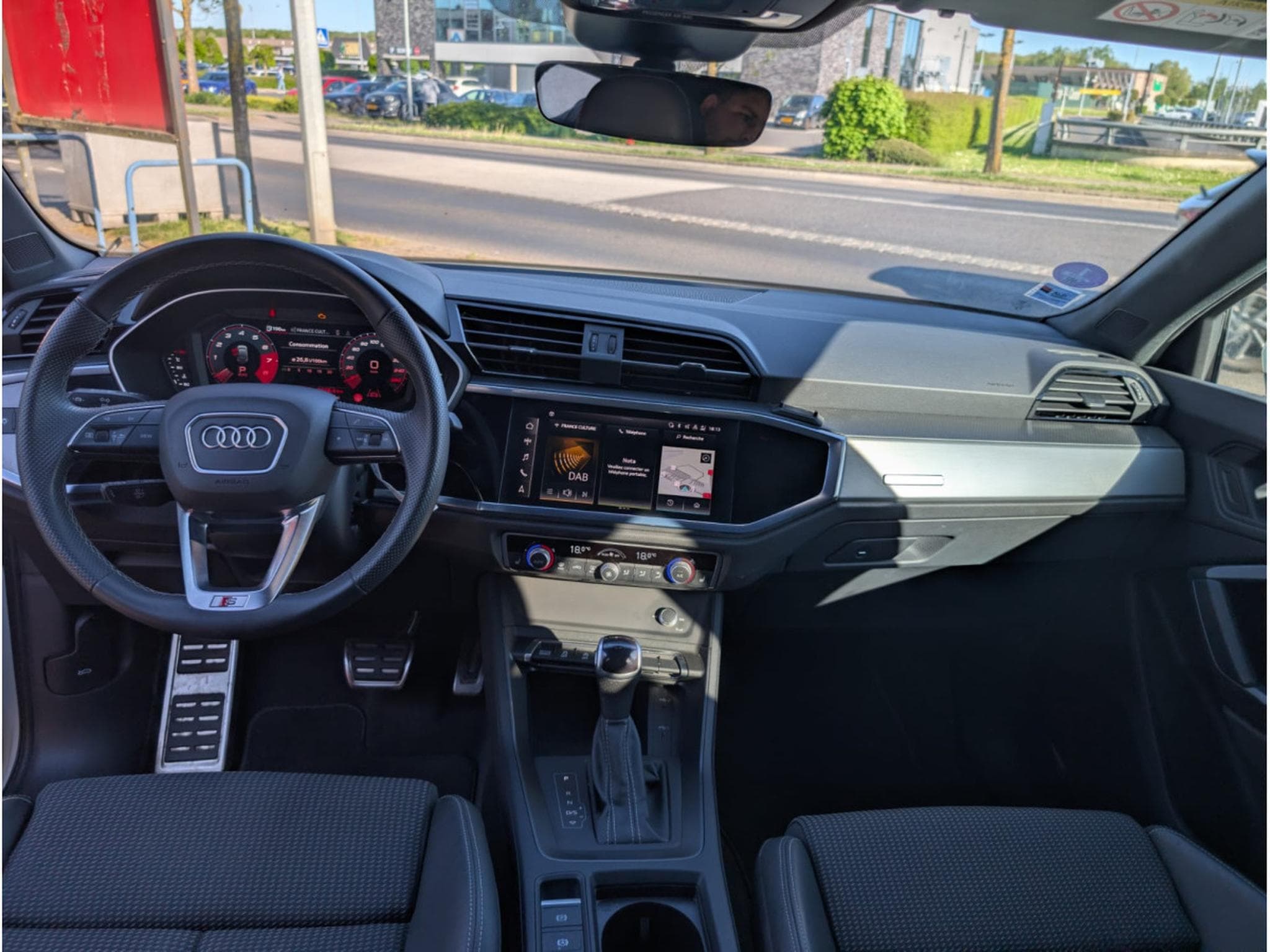 Audi Q3 S-LINE 35 TFSI GARANTIE 36 MOIS (2023) - Photo 11