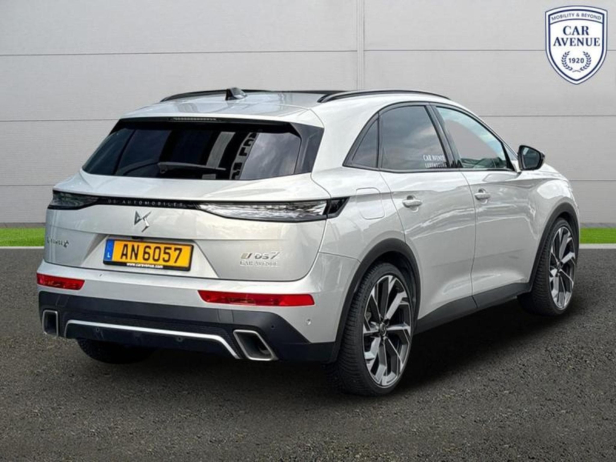 DS Automobiles DS7 E-TENSE 4x4 360ch Opera (2024) - Photo 2