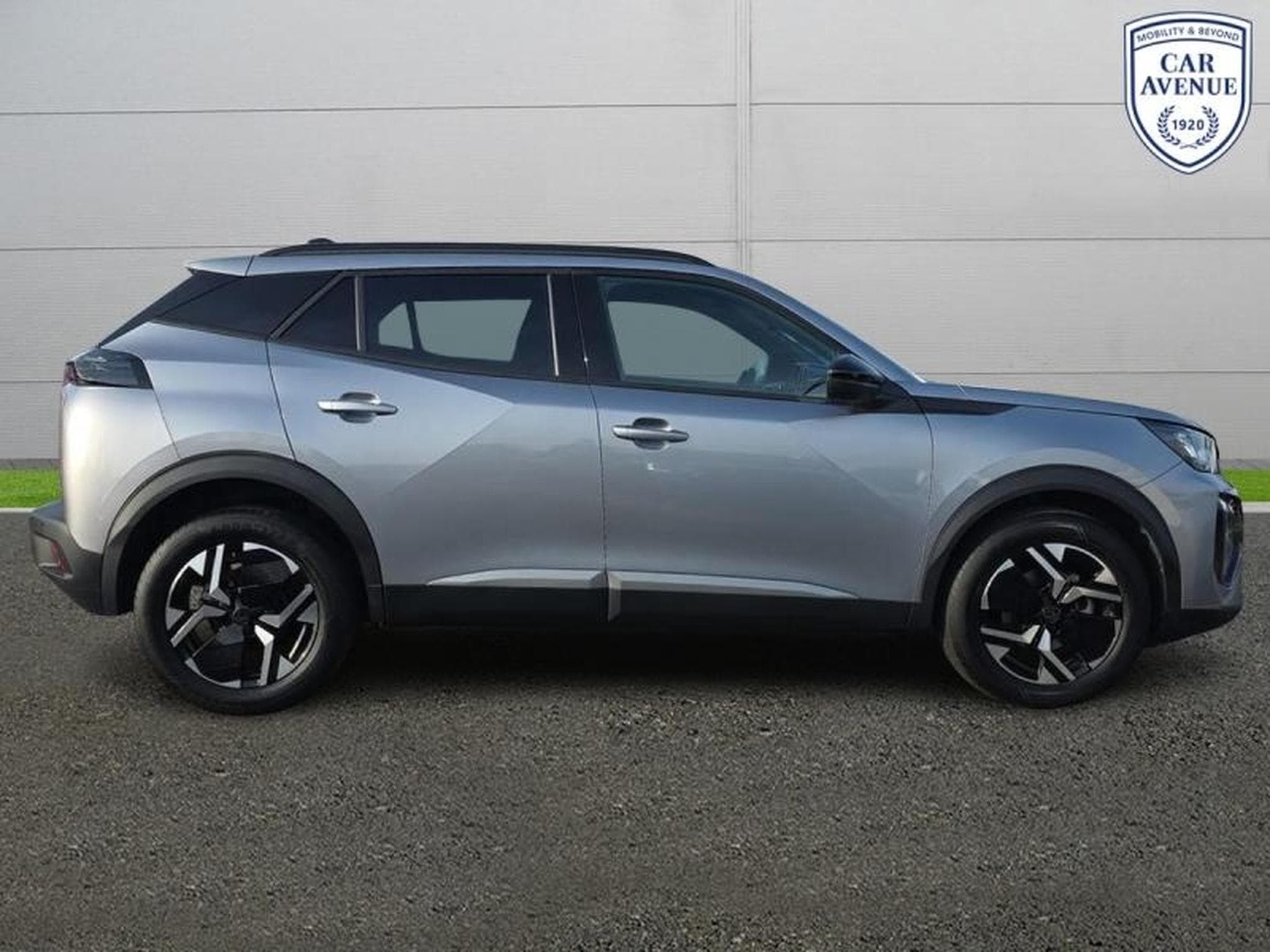 PEUGEOT 2008 1.2 100ch S&S Allure (2024) - Photo 5