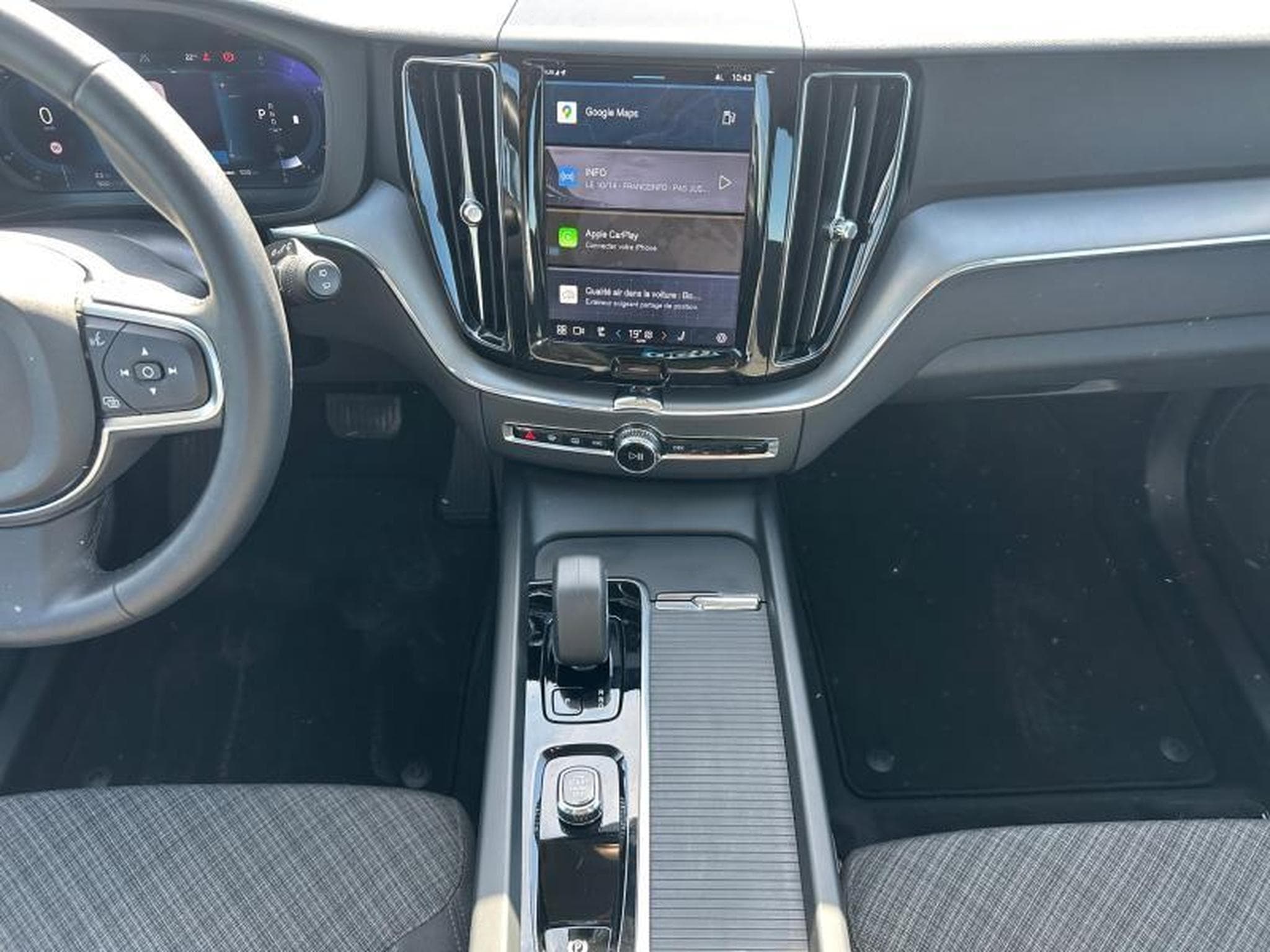Volvo XC60 B4 Core / Diesel (2023) - Photo 11