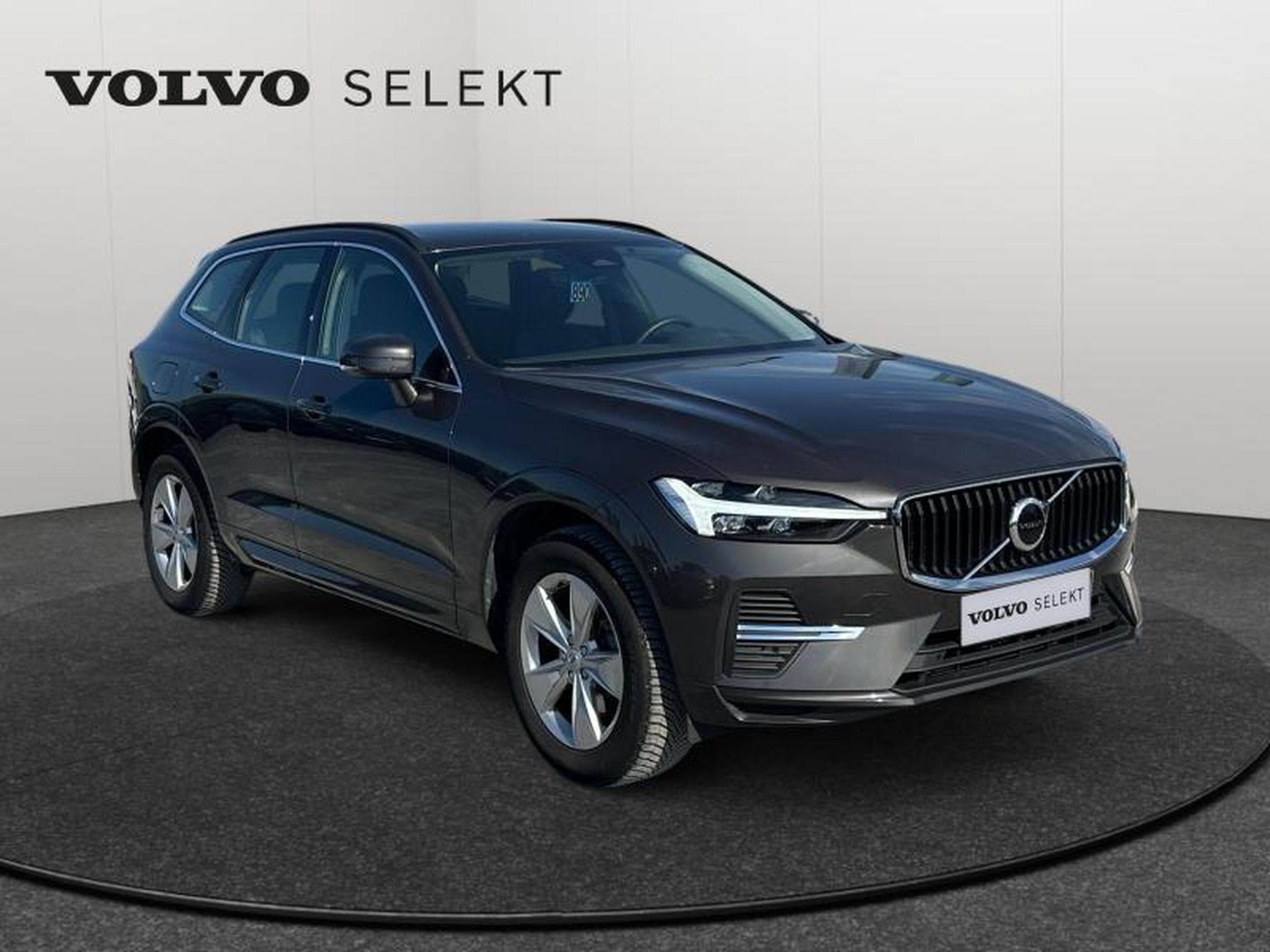 Volvo XC60 B4 Core / Diesel (2023) - Photo 8