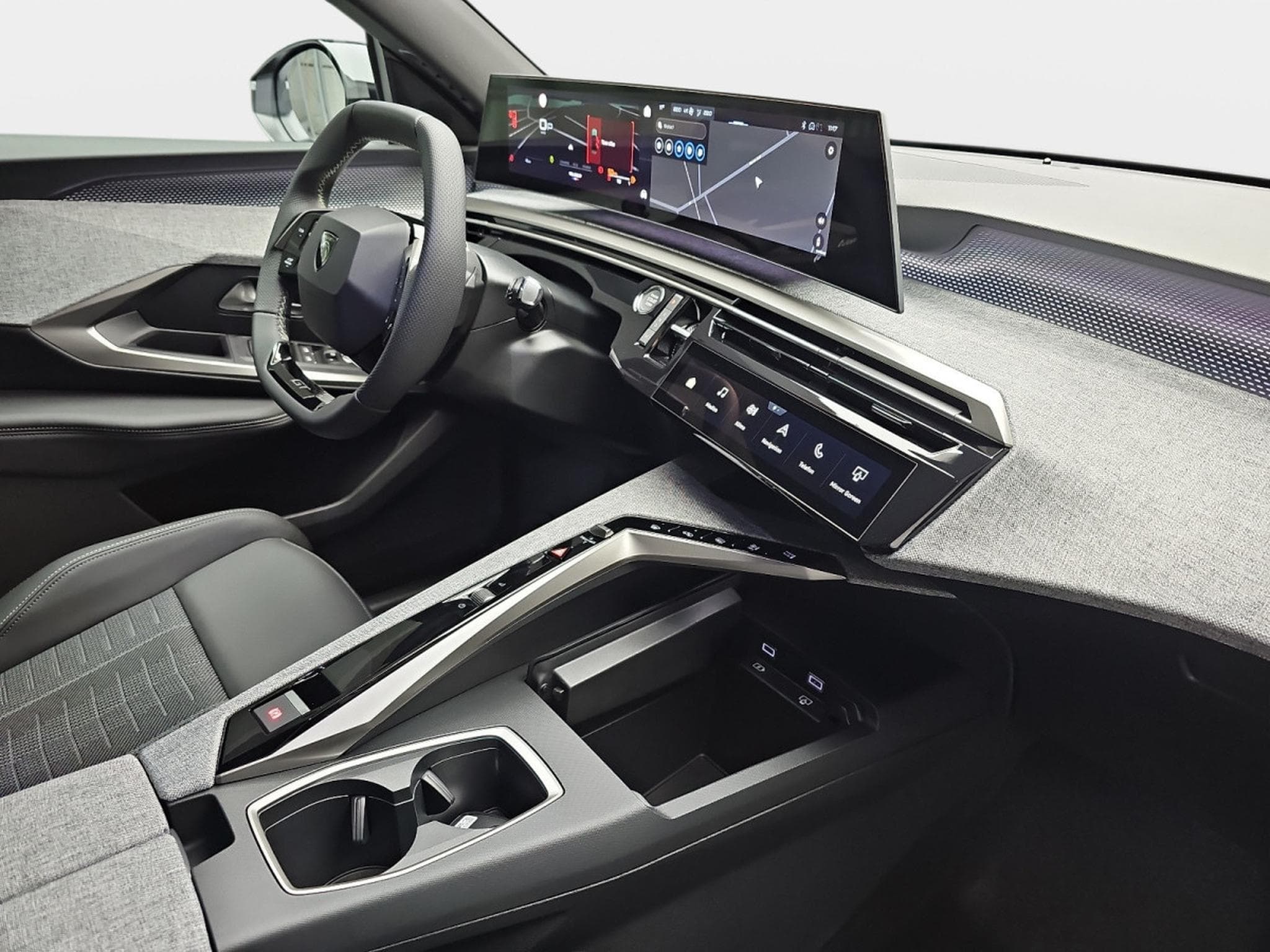 Peugeot 3008 1.2 Hybrid 145 E-DSC6 GT (2025) - Photo 16