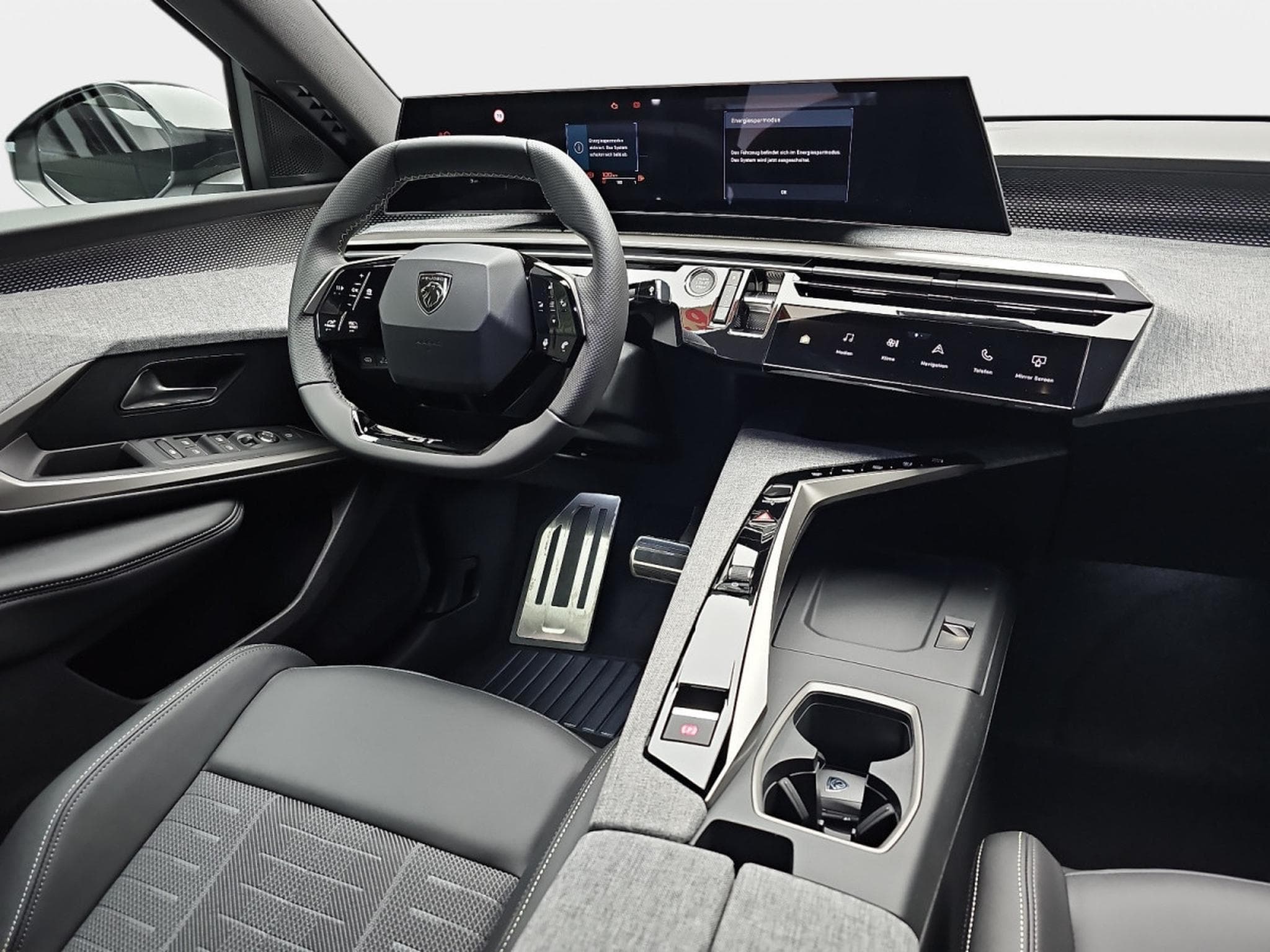 Peugeot 5008 1.2 PureTech 146 e-DSC6 GT (2026) - Photo 8
