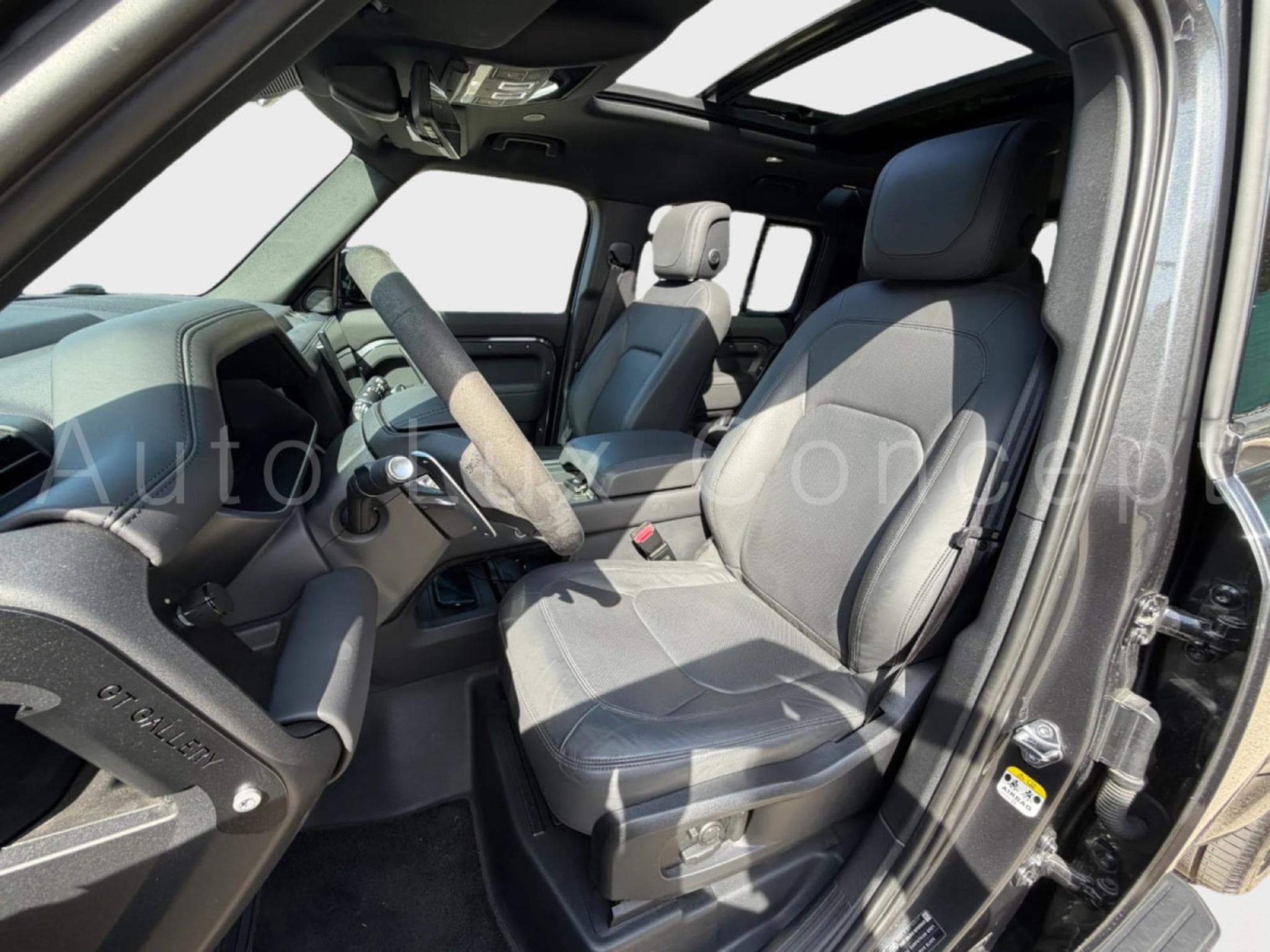 Land-Rover Defender 110 V8 P525 CARPATHIAN EDITION (2022) - Photo 9