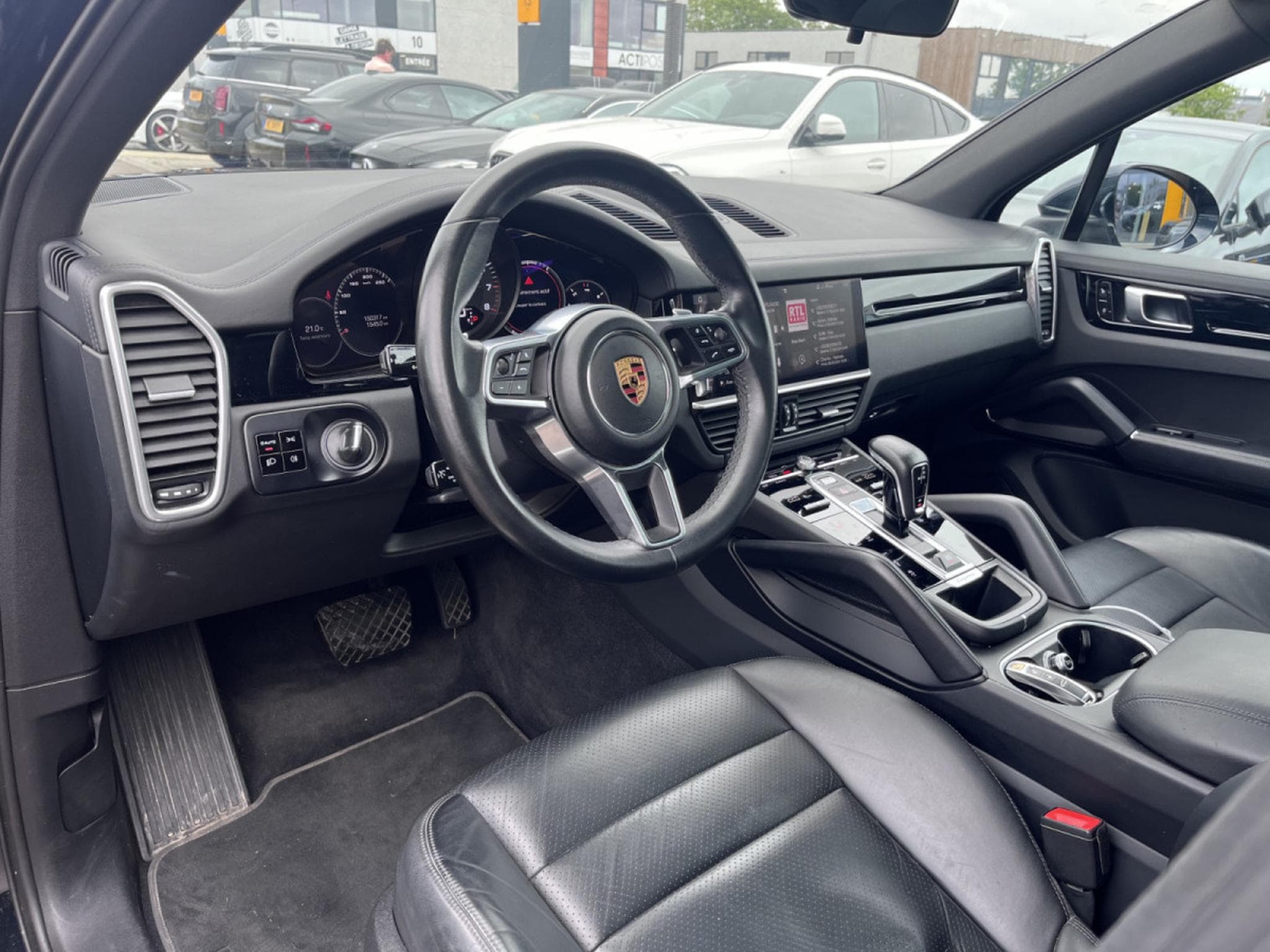 Porsche Cayenne 3.0 V6/PANORAMA/KAMERA/21/1ST HAND/VOLL SERVICE (2018) - Photo 11