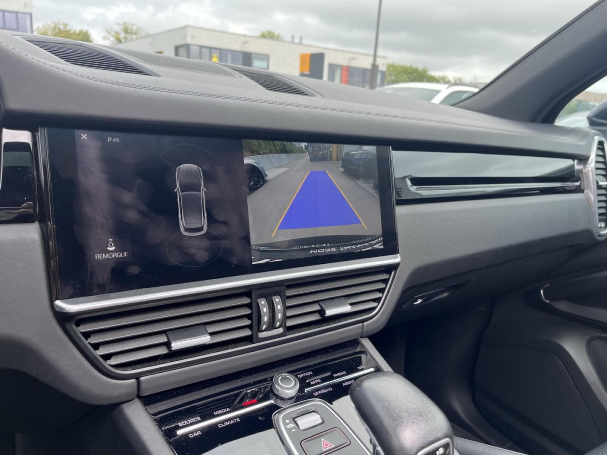 Porsche Cayenne 3.0 V6/PANORAMA/KAMERA/21/1ST HAND/VOLL SERVICE (2018) - Photo 12