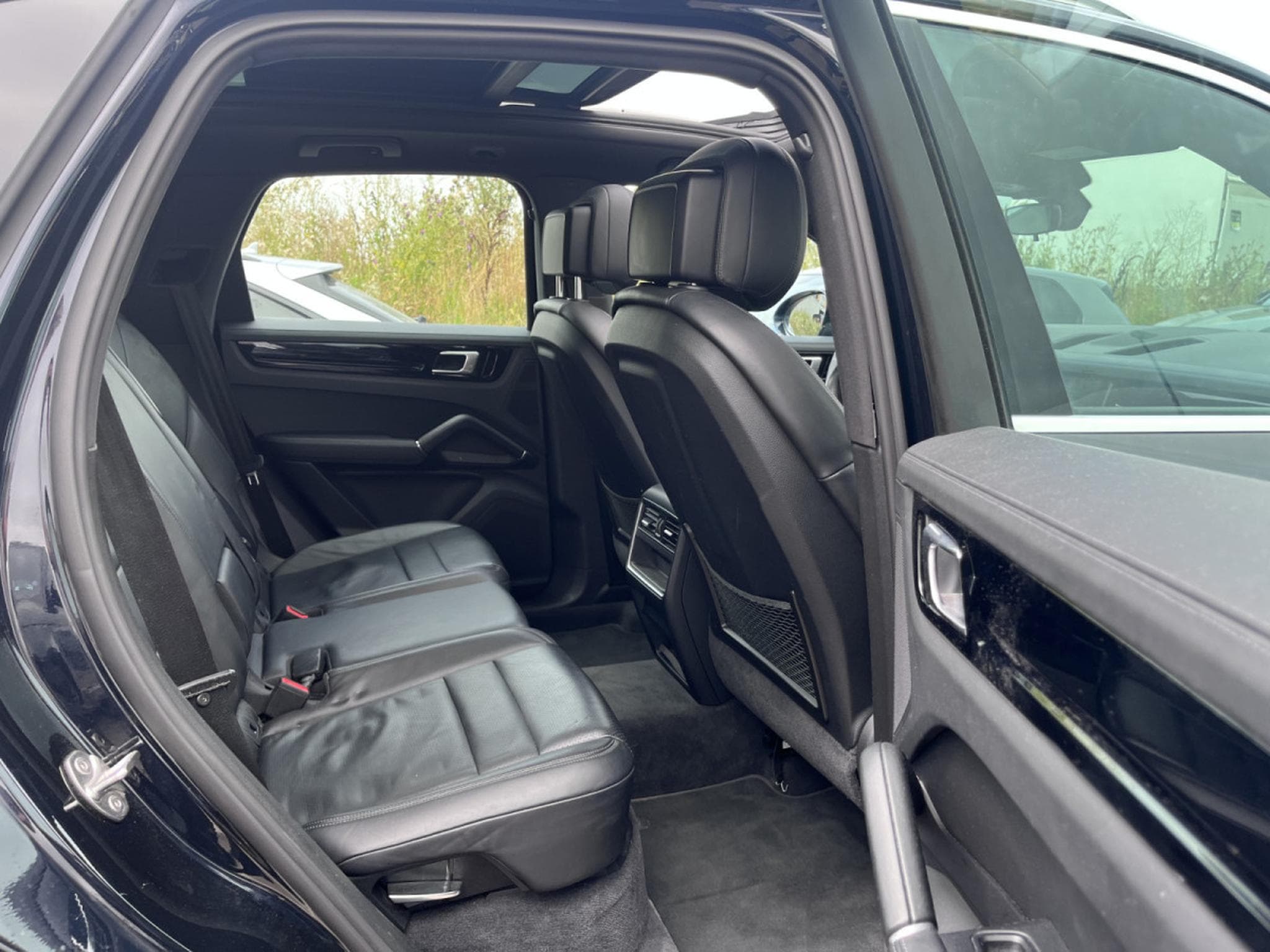 Porsche Cayenne 3.0 V6/PANORAMA/KAMERA/21/1ST HAND/VOLL SERVICE (2018) - Photo 18
