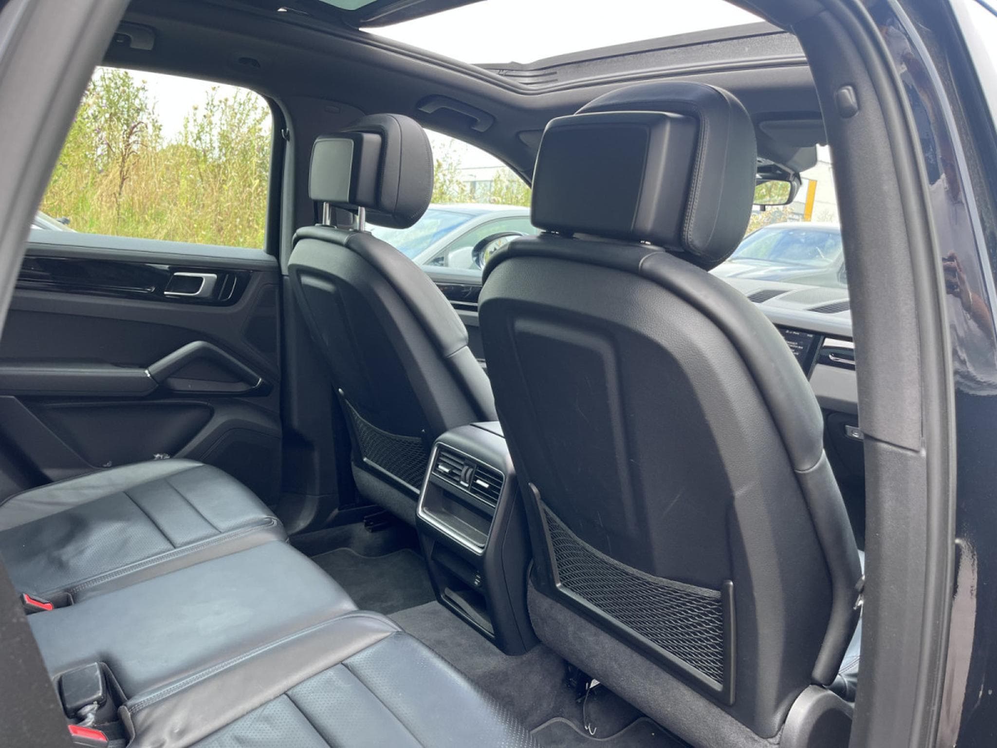 Porsche Cayenne 3.0 V6/PANORAMA/KAMERA/21/1ST HAND/VOLL SERVICE (2018) - Photo 19