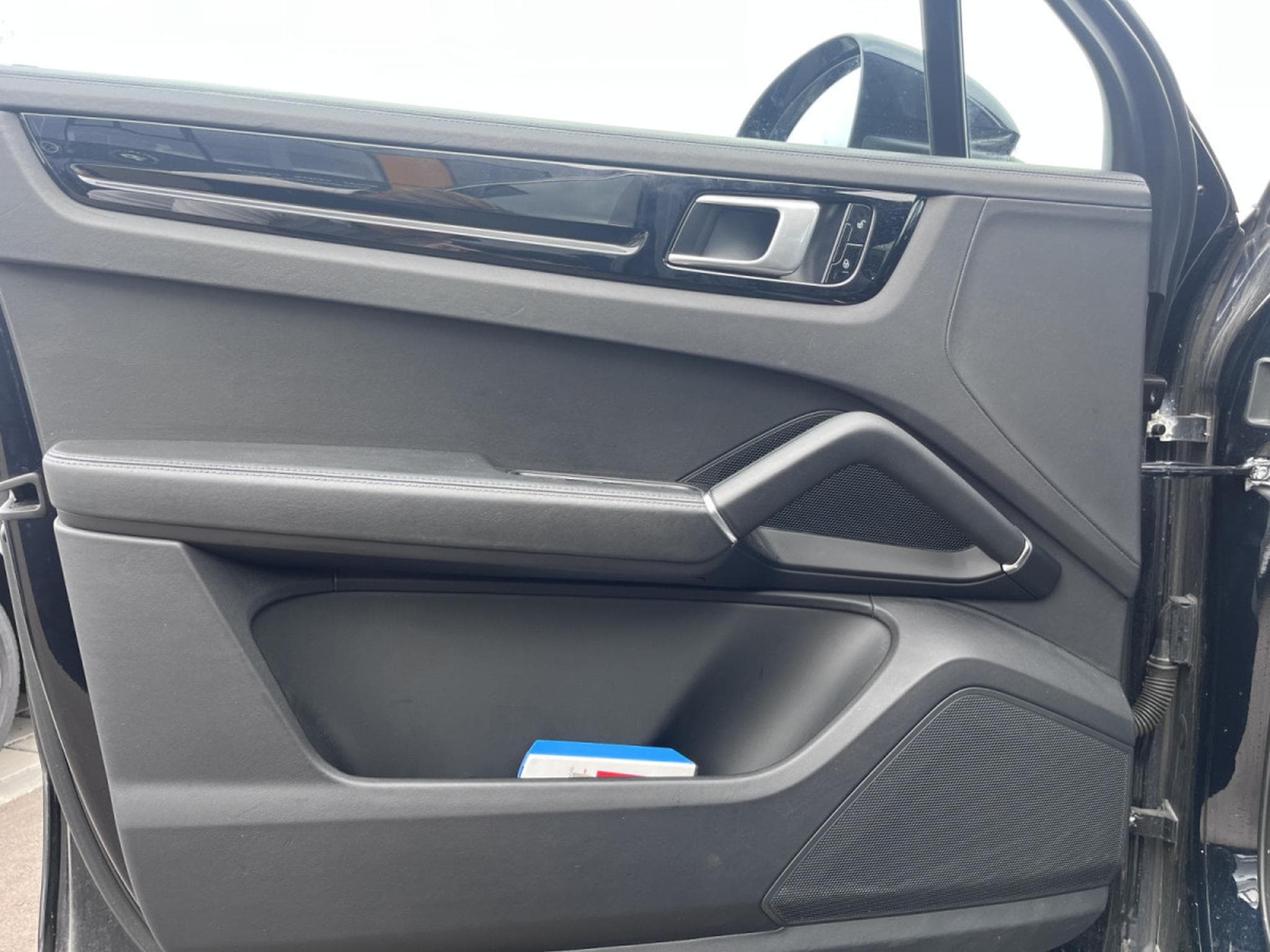 Porsche Cayenne 3.0 V6/PANORAMA/KAMERA/21/1ST HAND/VOLL SERVICE (2018) - Photo 20