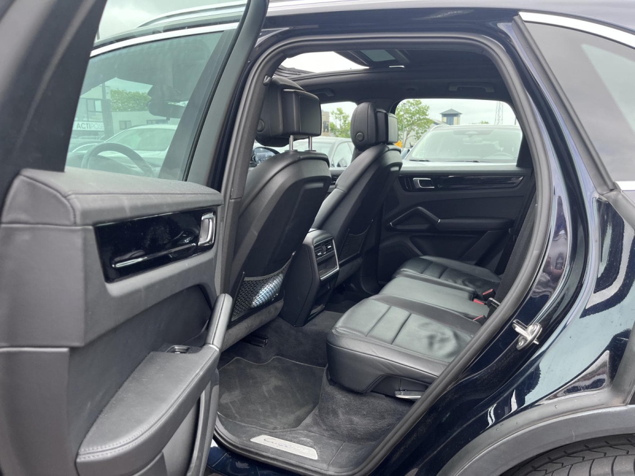 Porsche Cayenne 3.0 V6/PANORAMA/KAMERA/21/1ST HAND/VOLL SERVICE (2018) - Photo 23