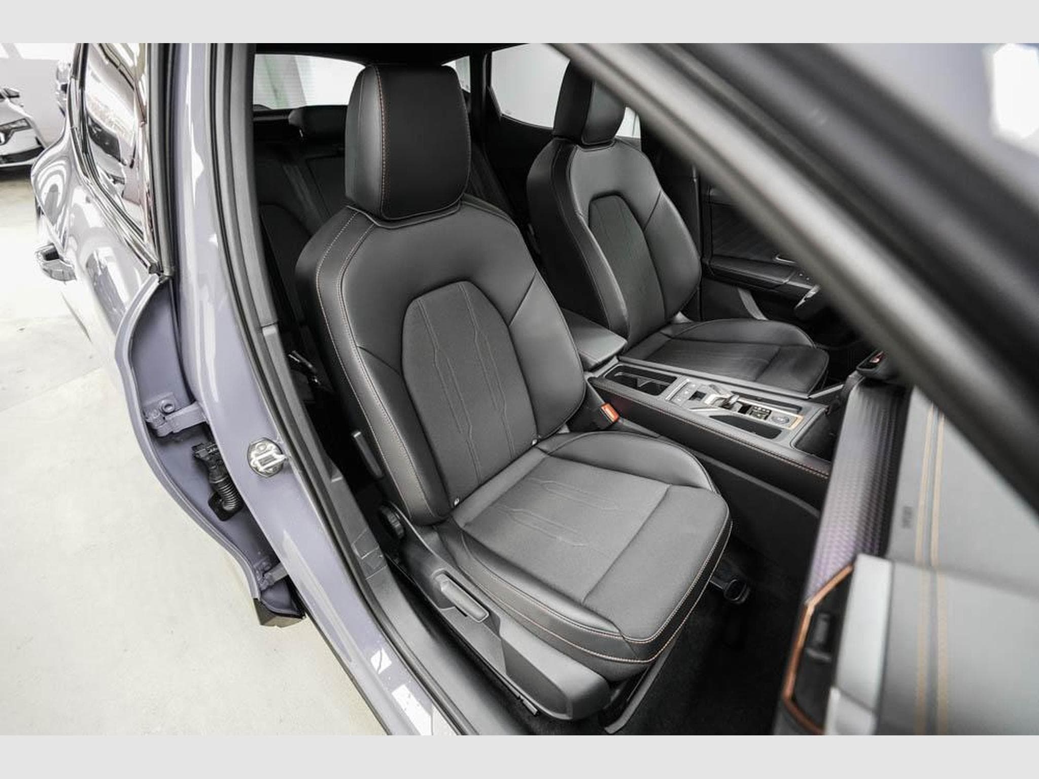 Cupra Formentor 1,5 eTSI DSG (2025) - Foto 23
