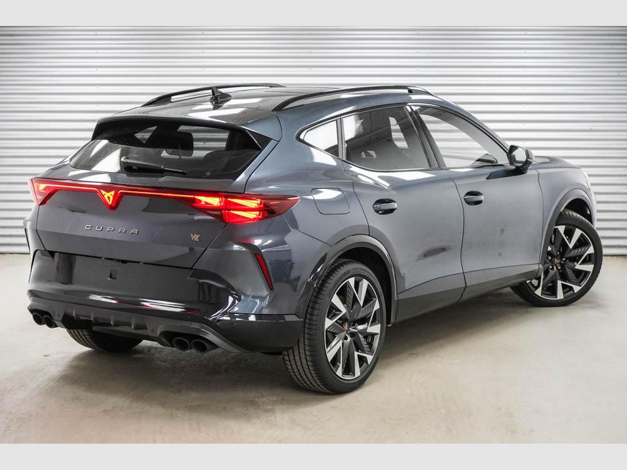 Cupra Formentor 2,0 TSI DSG (2025) - Photo 2