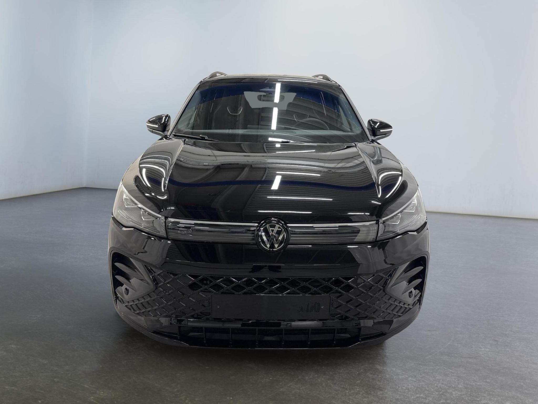VW Tiguan R-Line (2026) - Foto 2
