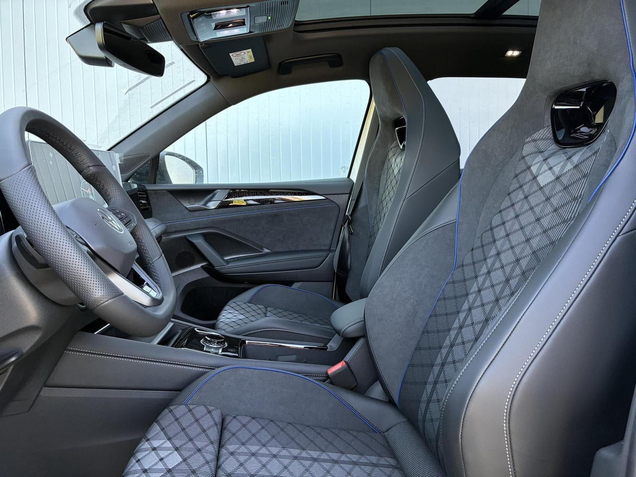VW Tiguan 2.0 TDI 110 kW R-Line (2026) - Foto 7