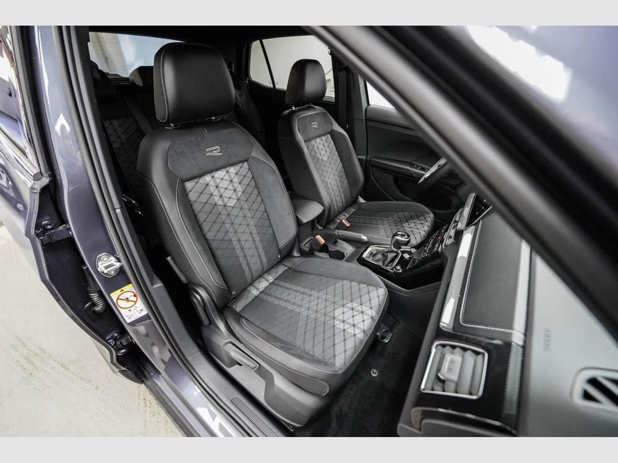 VW T-Cross 1,0 TSI DSG (2026) - Foto 19
