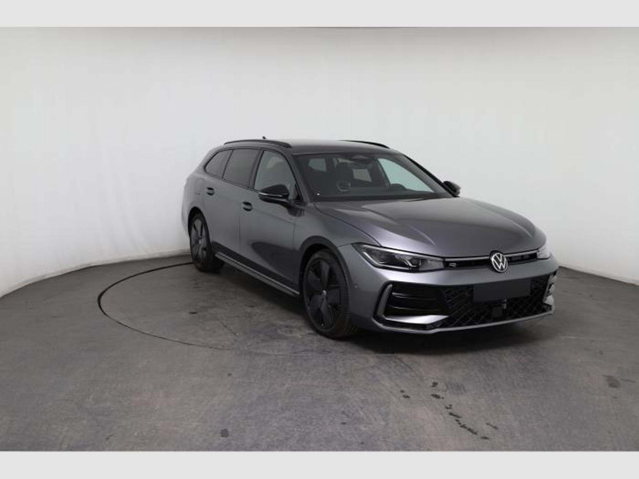 VW Passat Variant R-Line (2026) - Photo 10