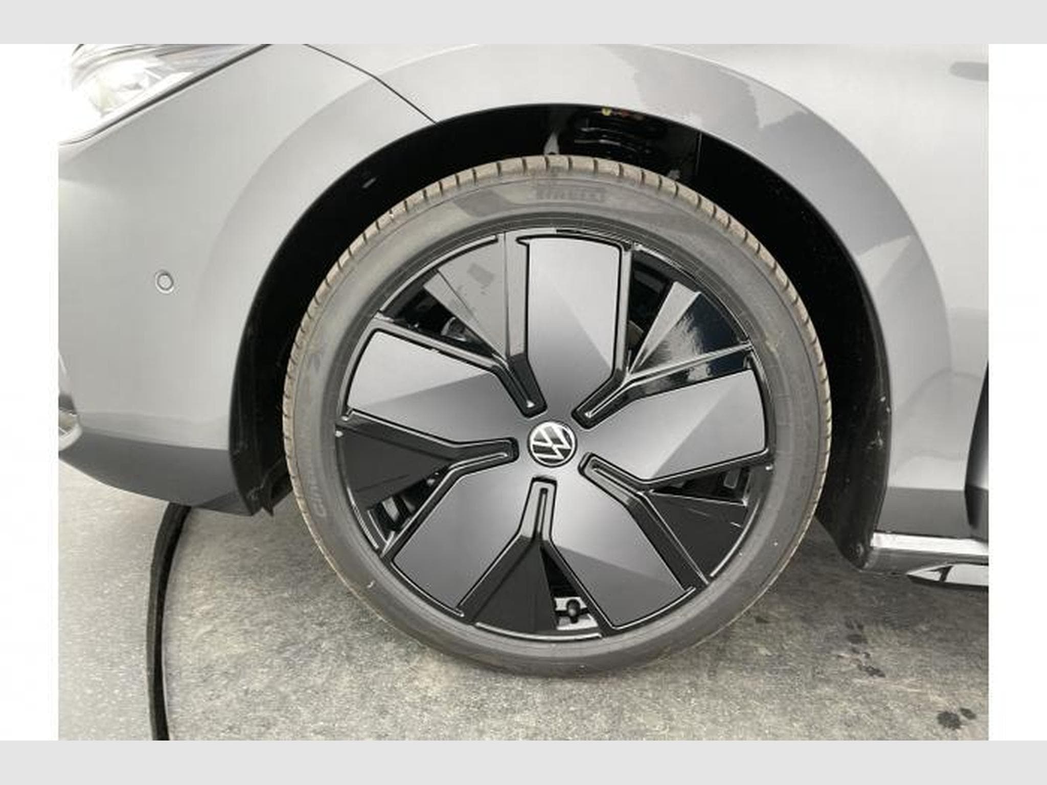 VW Passat Variant R-Line (2026) - Photo 11